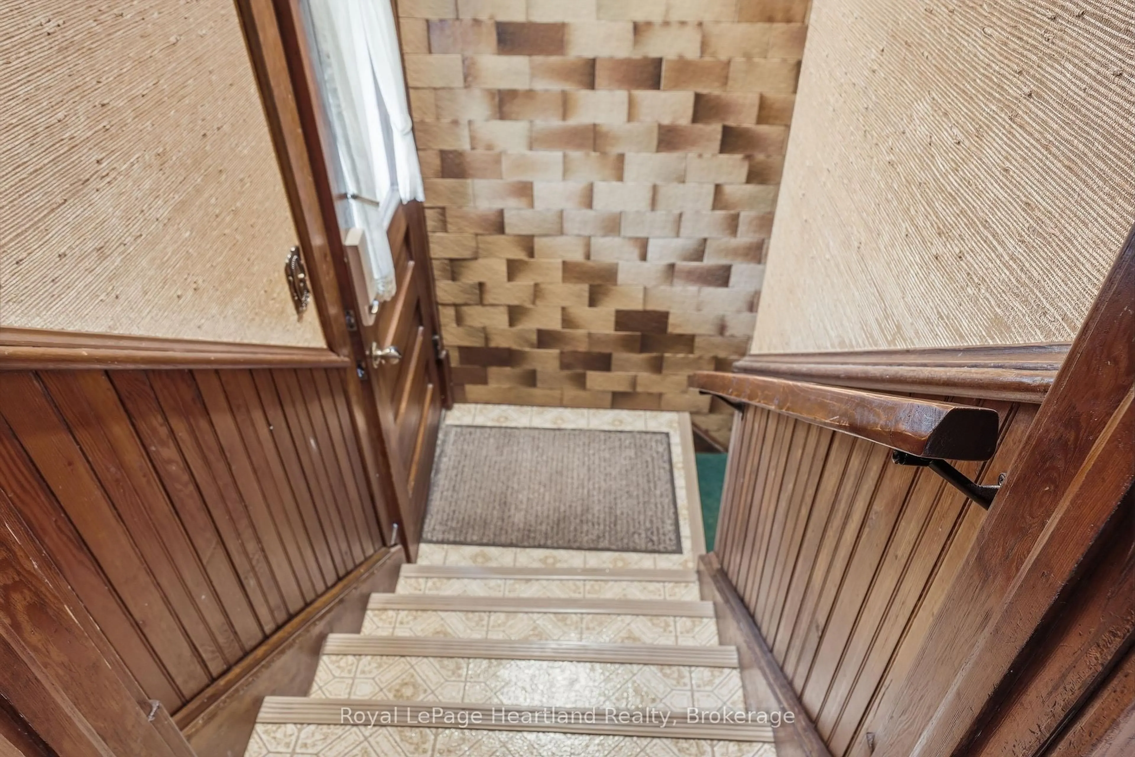 Stairs for 138 St. David St, West Perth Ontario N0K 1N0