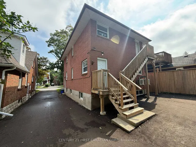 17 Carfrae Cres, London South 3