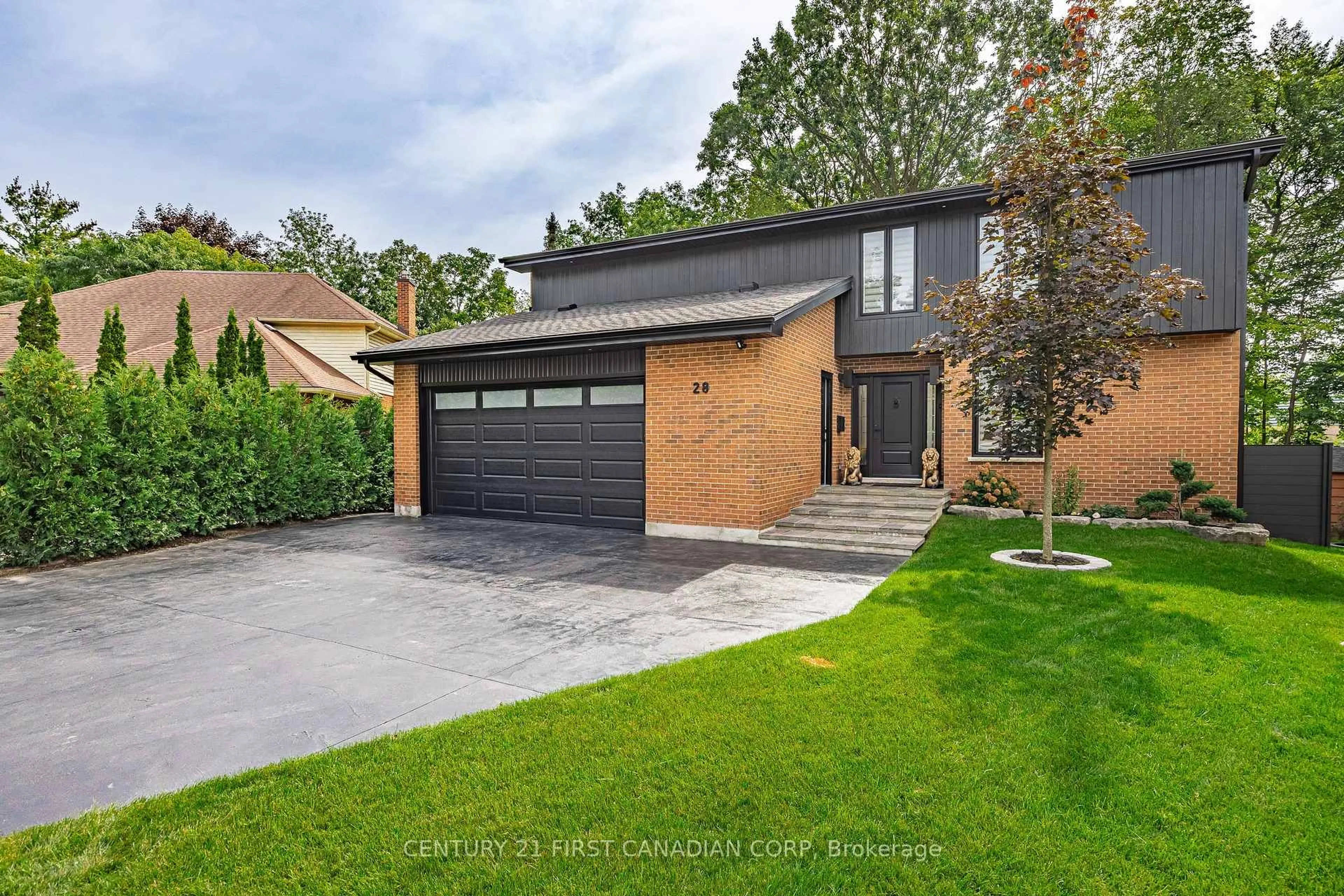 Home with brick exterior material, street for 28 Lindbrook Crt, London North Ontario N5X 2L3