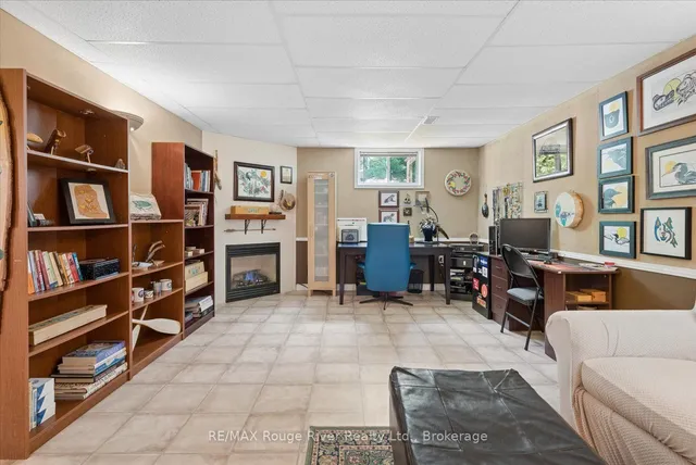 32 South Maloney St, Limoges 4