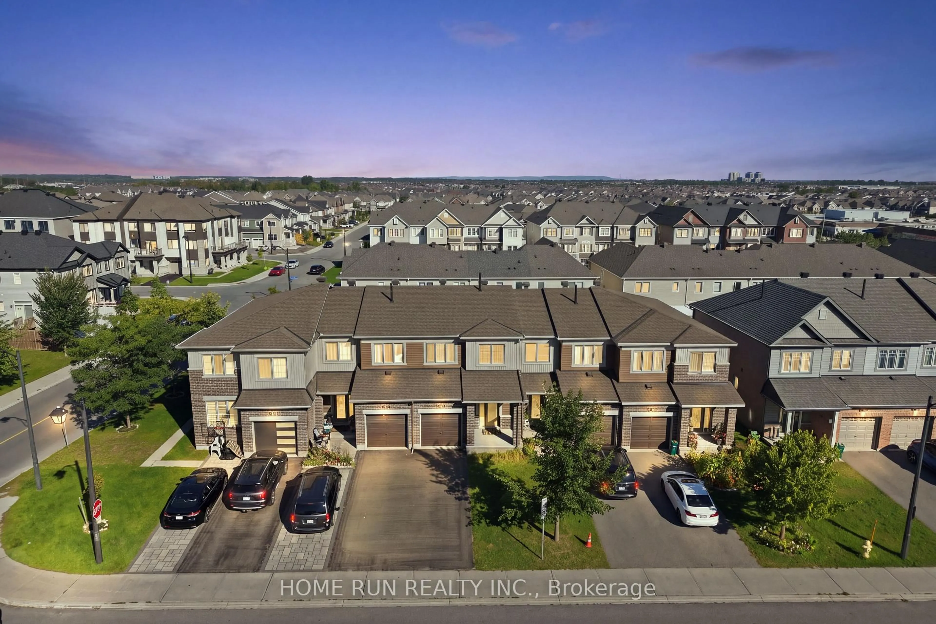 A pic from outside/outdoor area/front of a property/back of a property/a pic from drone, unknown for 1008 Kilbirnie Dr, Ottawa Ontario K2J 6E6