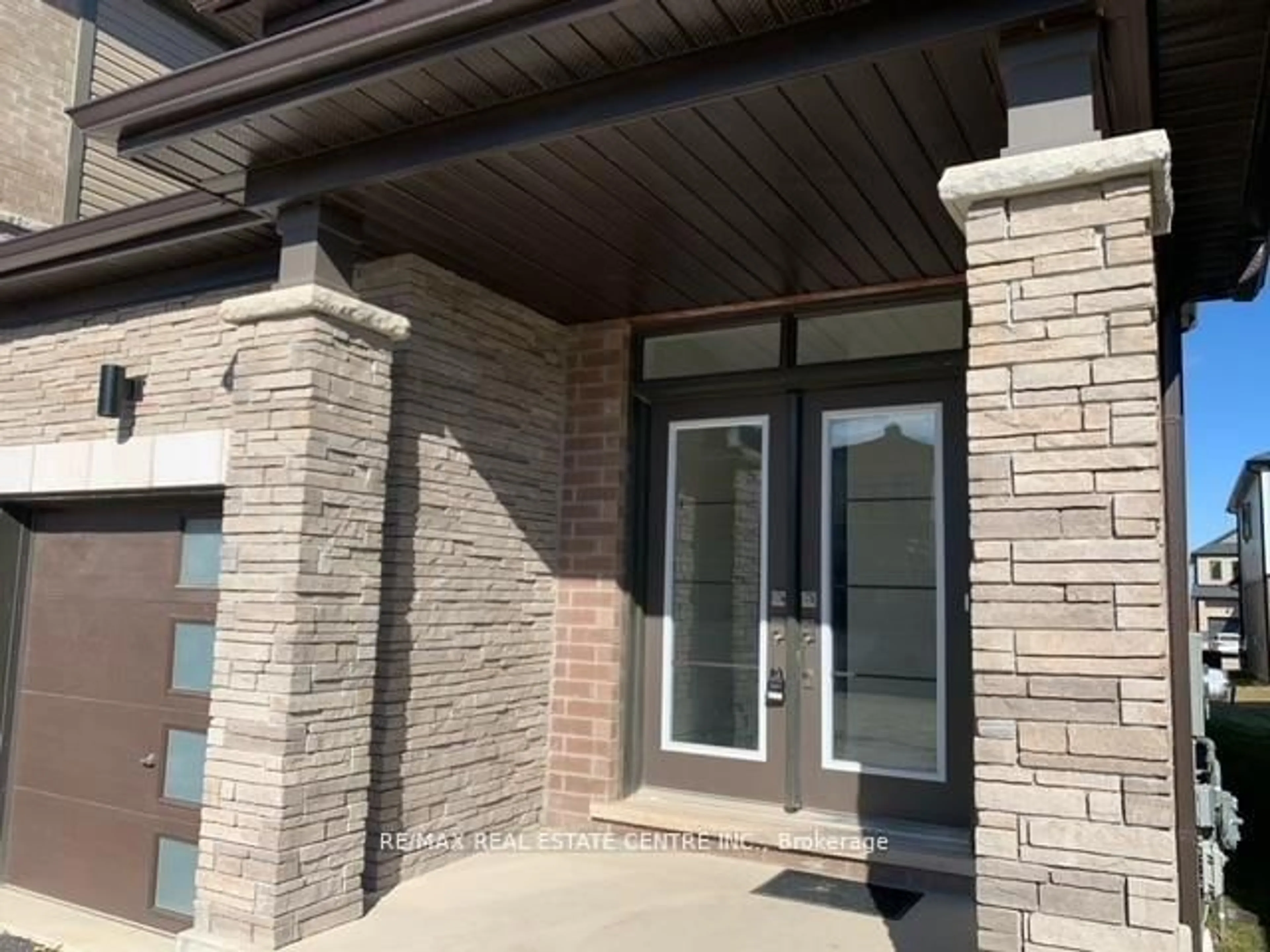 Home with brick exterior material, street for 16 Monteith Dr, Brantford Ontario N3T 0W6