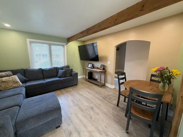 94 Howard Ave, Hamilton 3