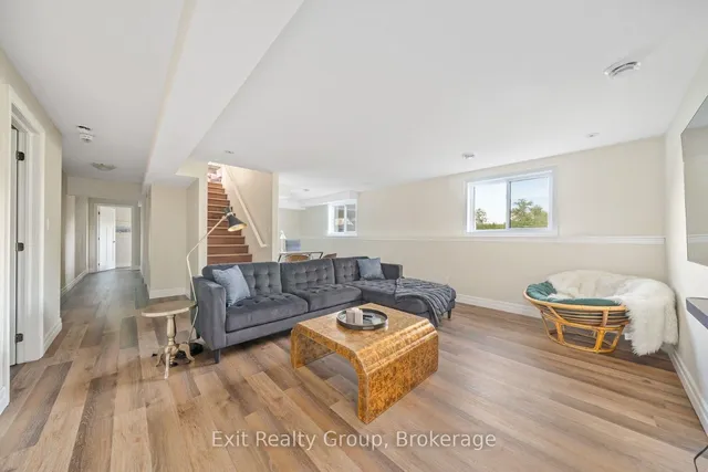 20858 Loyalist Pkwy, Prince Edward County 2