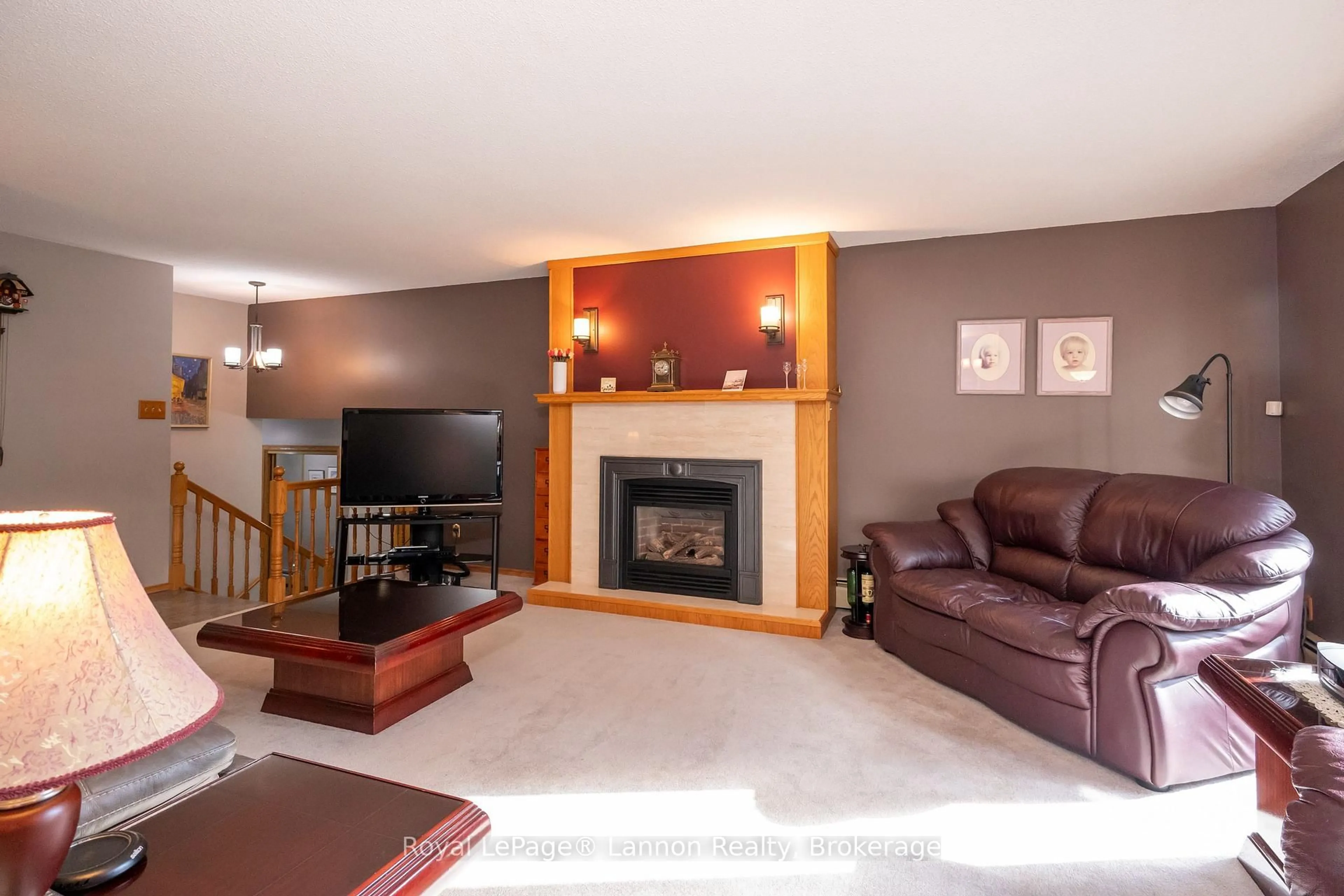 Living room with furniture, unknown for 110 Chercover Dr, Thunder Bay Ontario P7G 1A7