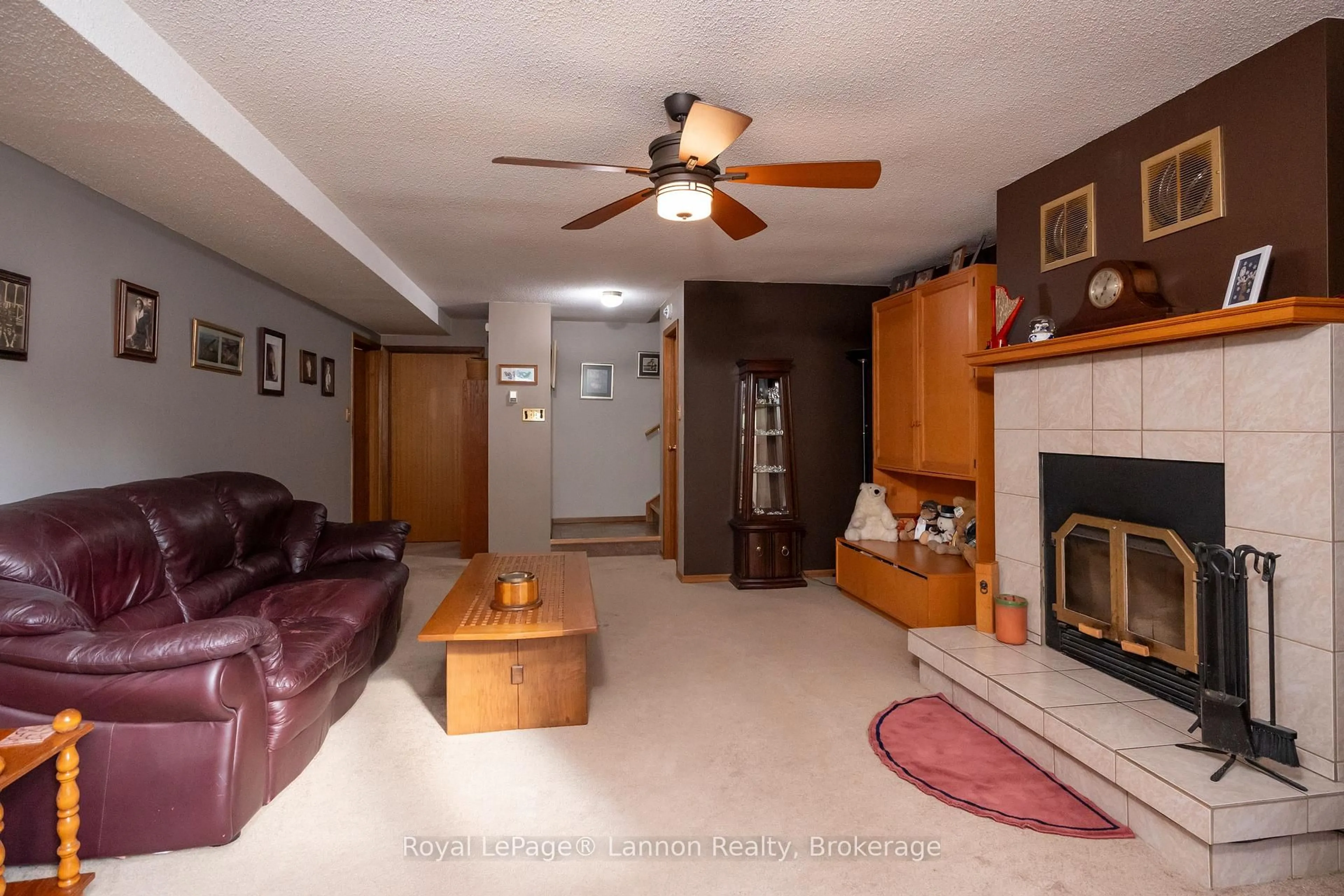 Living room with furniture, unknown for 110 Chercover Dr, Thunder Bay Ontario P7G 1A7