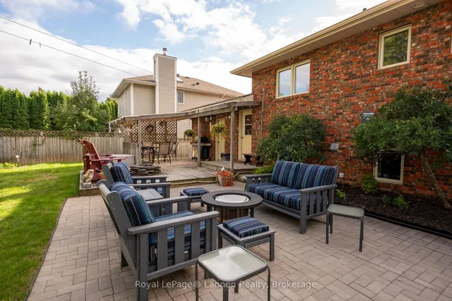 110 Chercover Dr, Thunder Bay 2