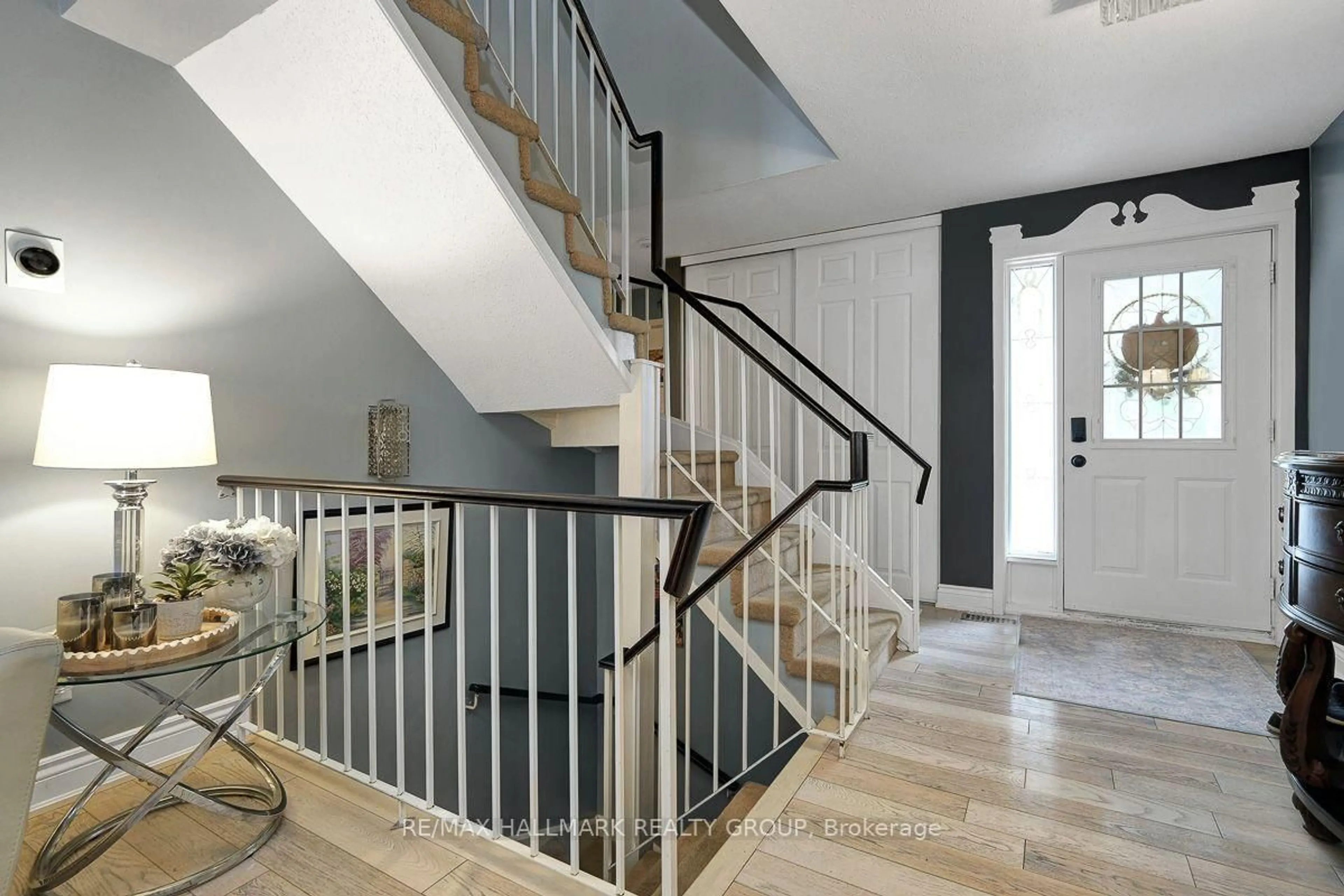 Stairs for 295 Kennedy Lane, Ottawa Ontario K1E 3M5