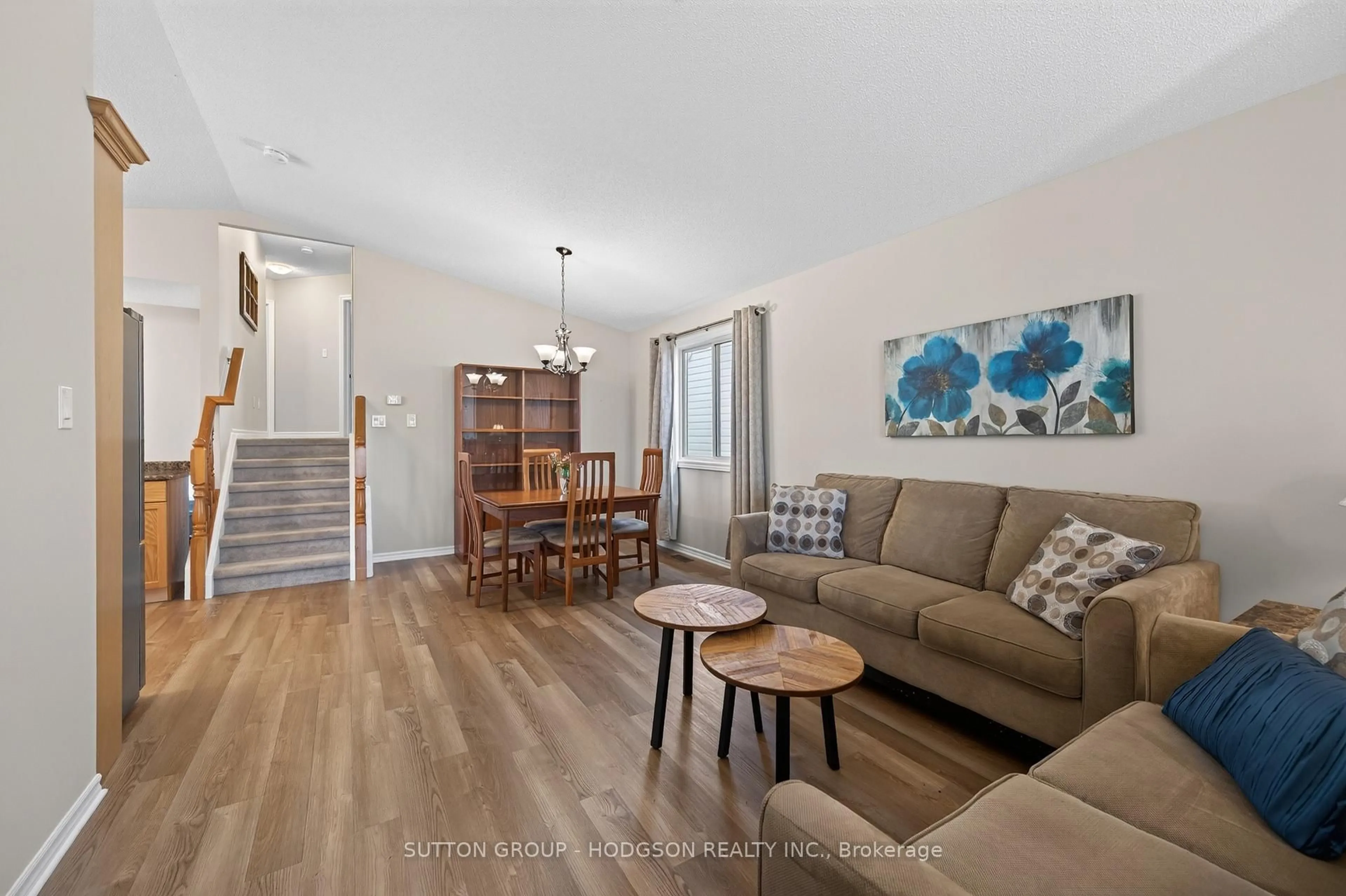 Living room with furniture, wood/laminate floor for 912 Blythwood Rd, London North Ontario N6H 5V1
