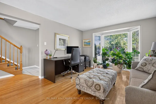 518 Des Conifers Cres, Ottawa 3