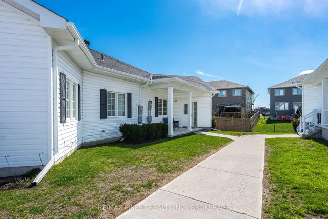 47 Lowry Pl, Loyalist 3