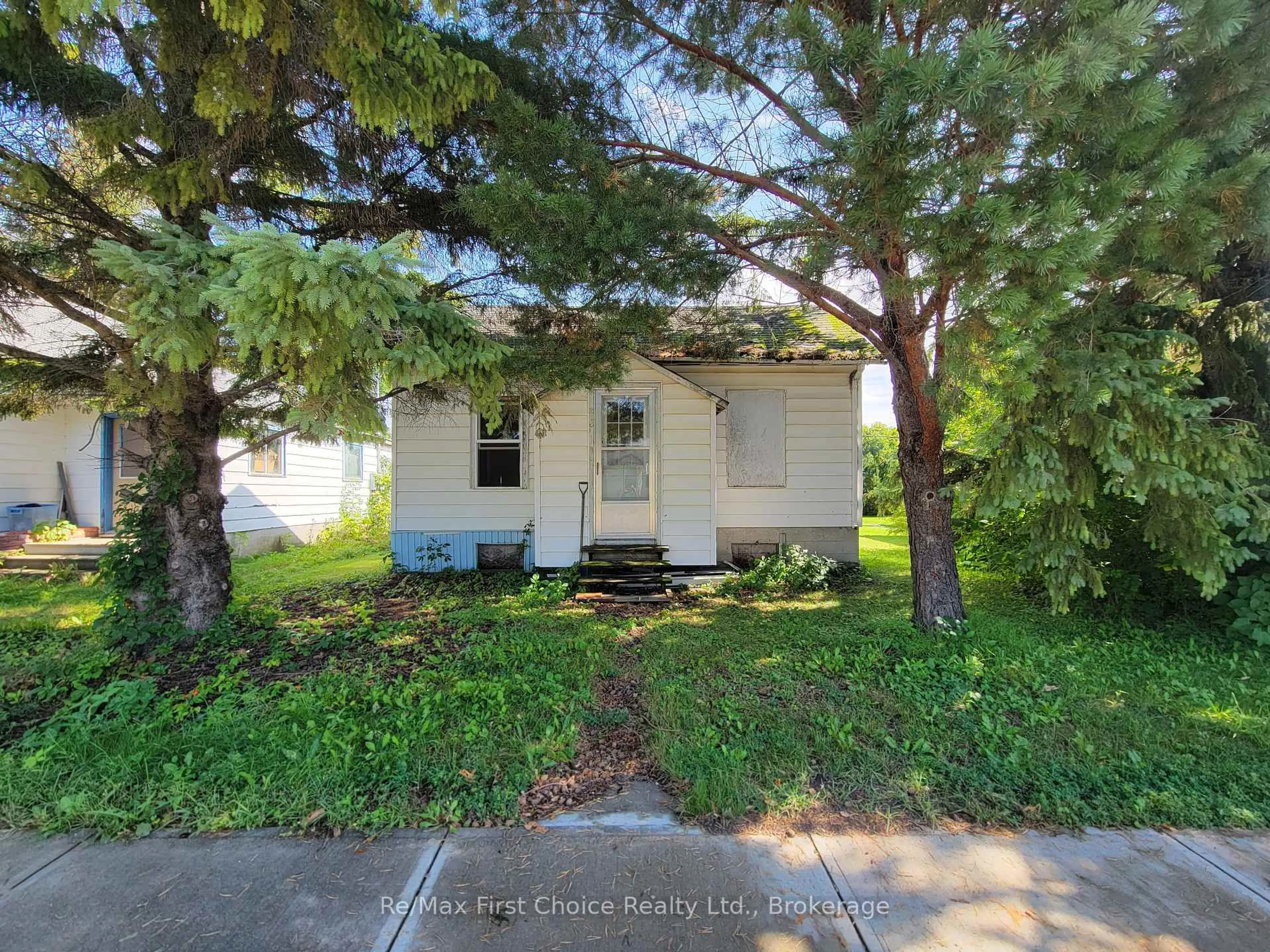 Unknown for 216 Sixth St, Rainy River Ontario P0W 1L0