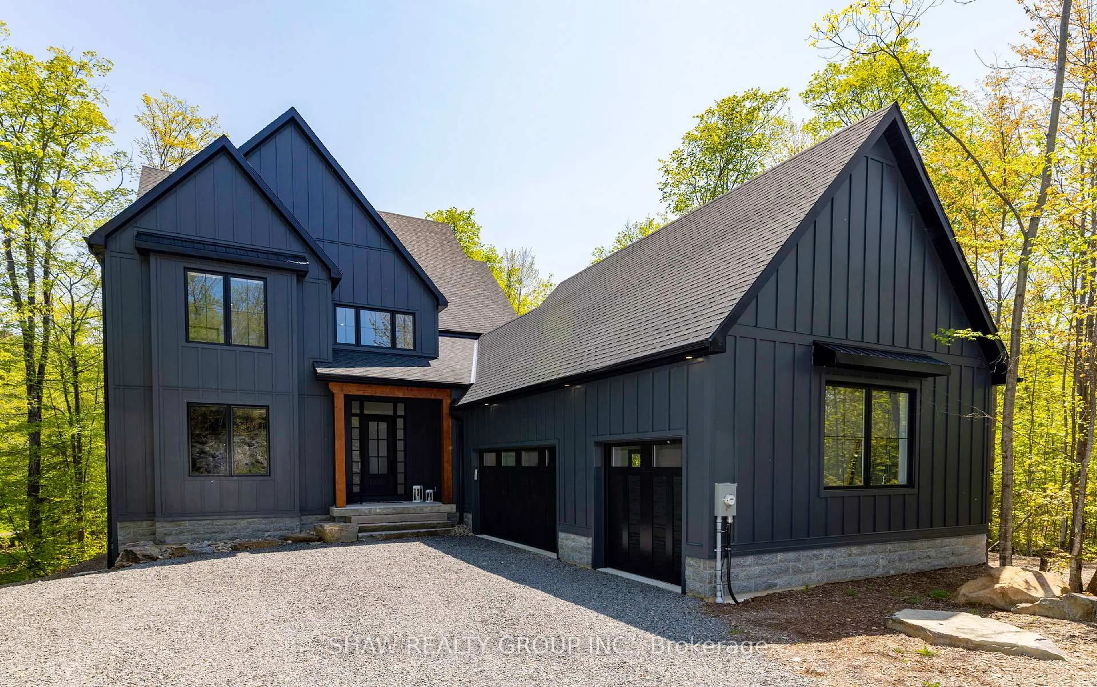 Home with brick exterior material, street for 14 St Georges Crt, Huntsville Ontario P1H 1A5