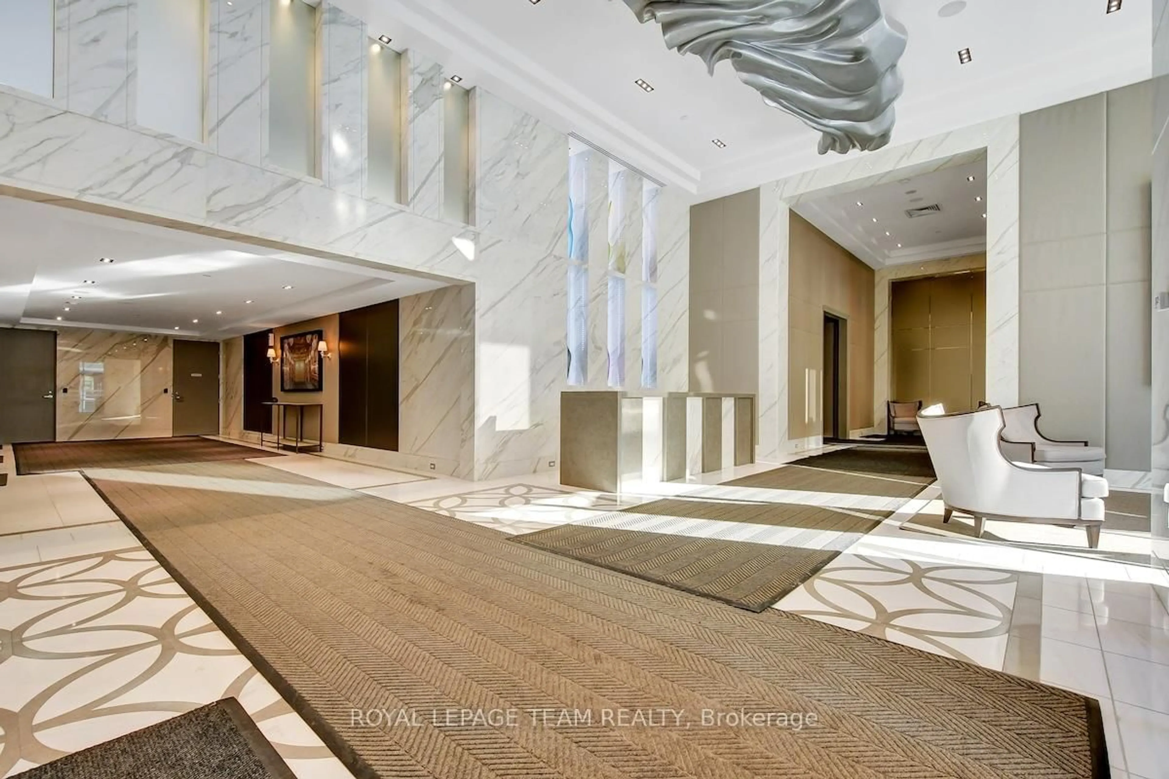 Lobby for 111 Champagne Ave #1405, Ottawa Ontario K1S 5V3