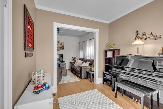 25 Usher St, Brantford 5