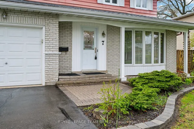 7 Centrepark Dr, Ottawa 2