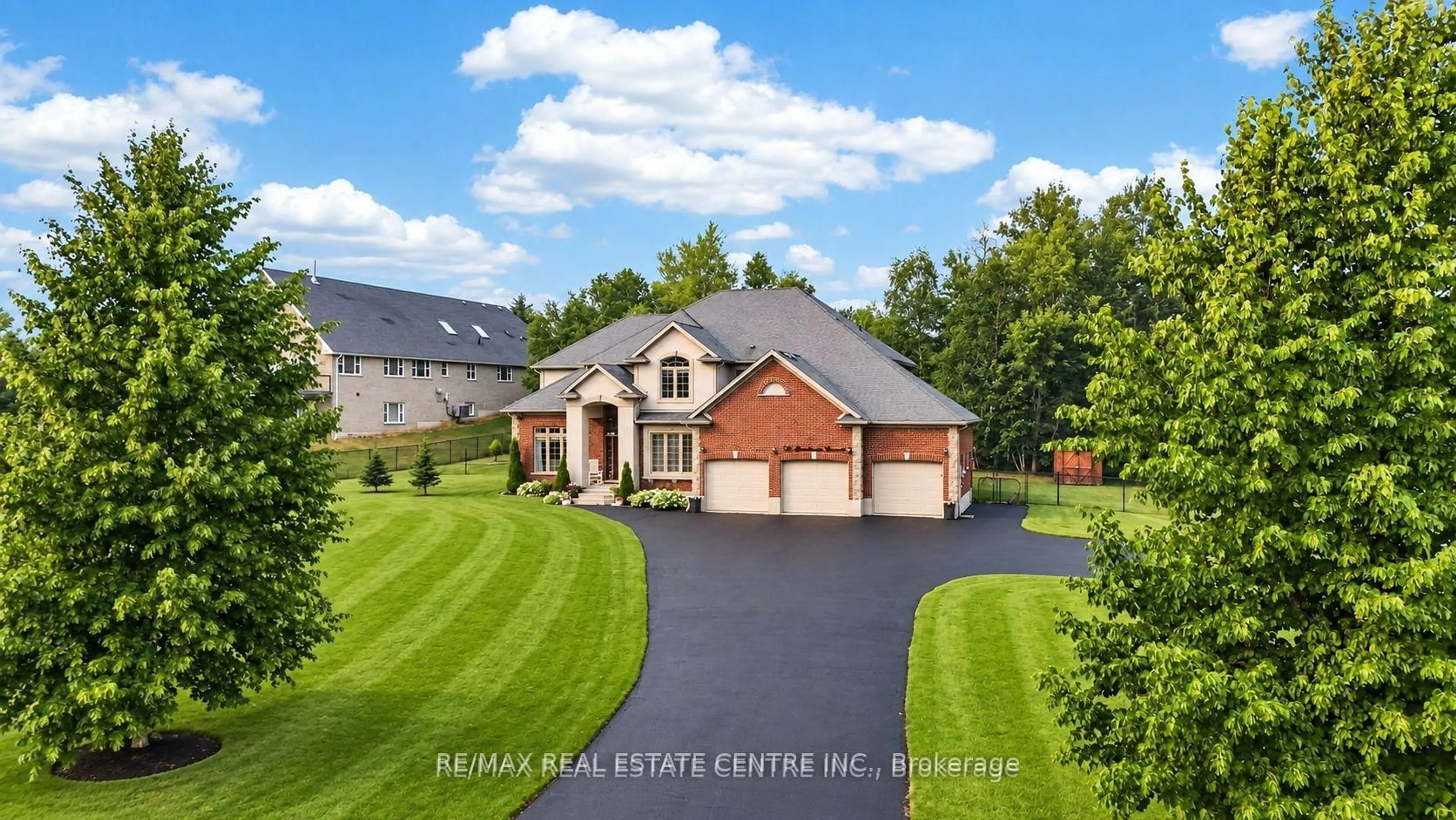 A pic from outside/outdoor area/front of a property/back of a property/a pic from drone, street for 24 Brookhaven Cres, East Garafraxa Ontario L9W 7L9