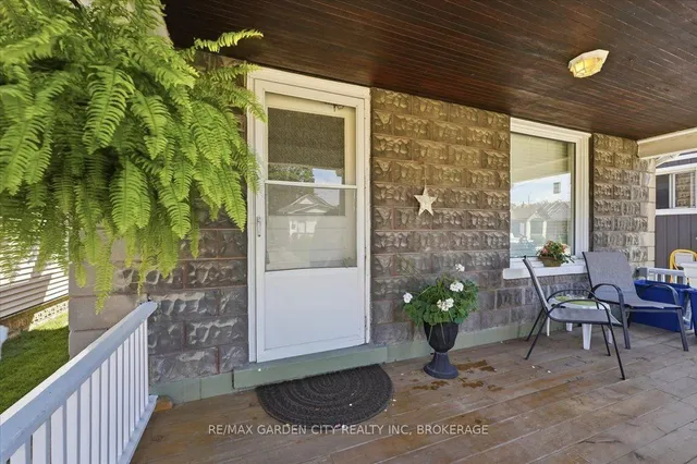70 Lowell Ave, St. Catharines 4