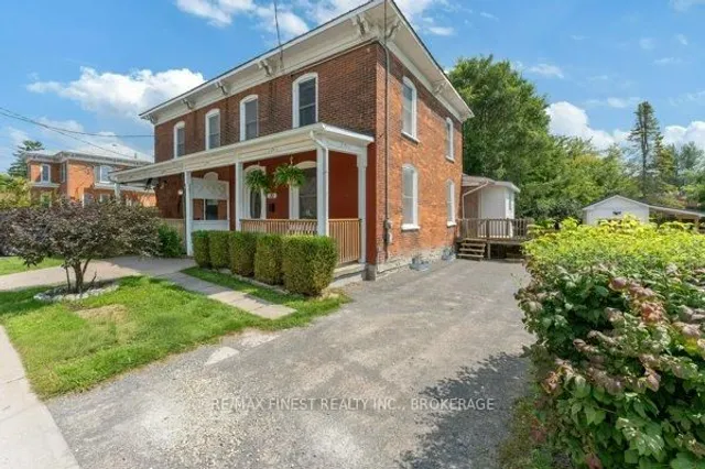 30 King St, Prince Edward County 3