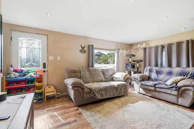 240 Pelham Rd, St. Catharines 3