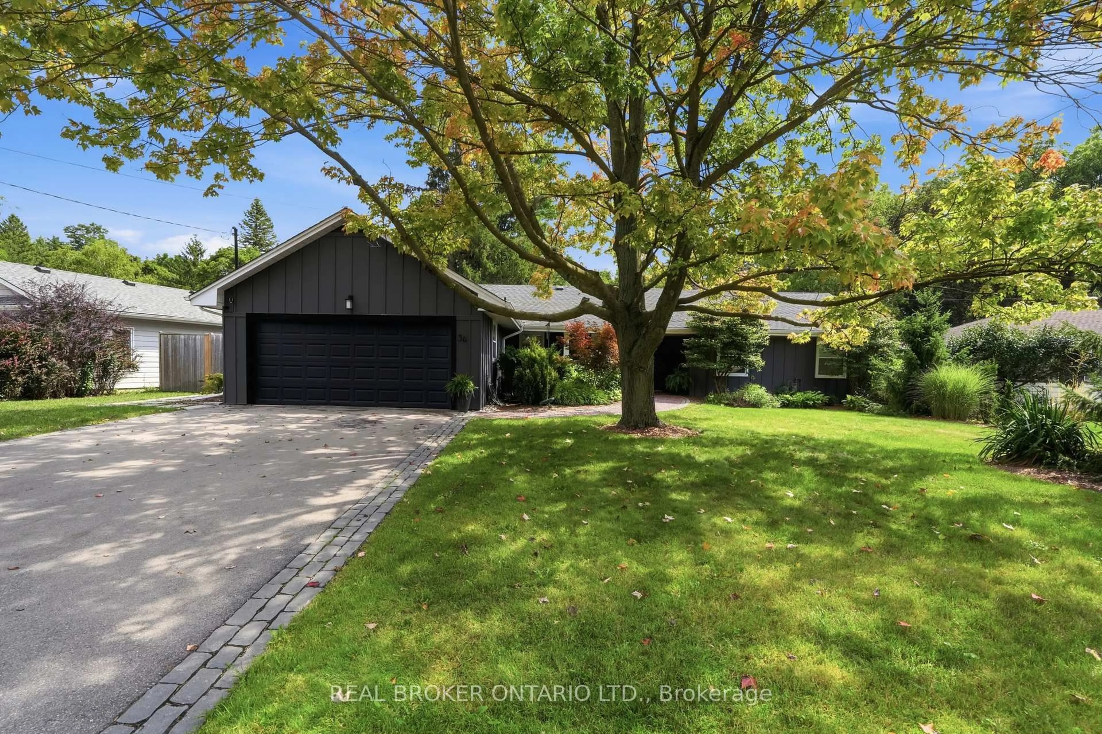 A pic from outside/outdoor area/front of a property/back of a property/a pic from drone, street for 54 Mayfair Ave, Hamilton Ontario L9H 3L1
