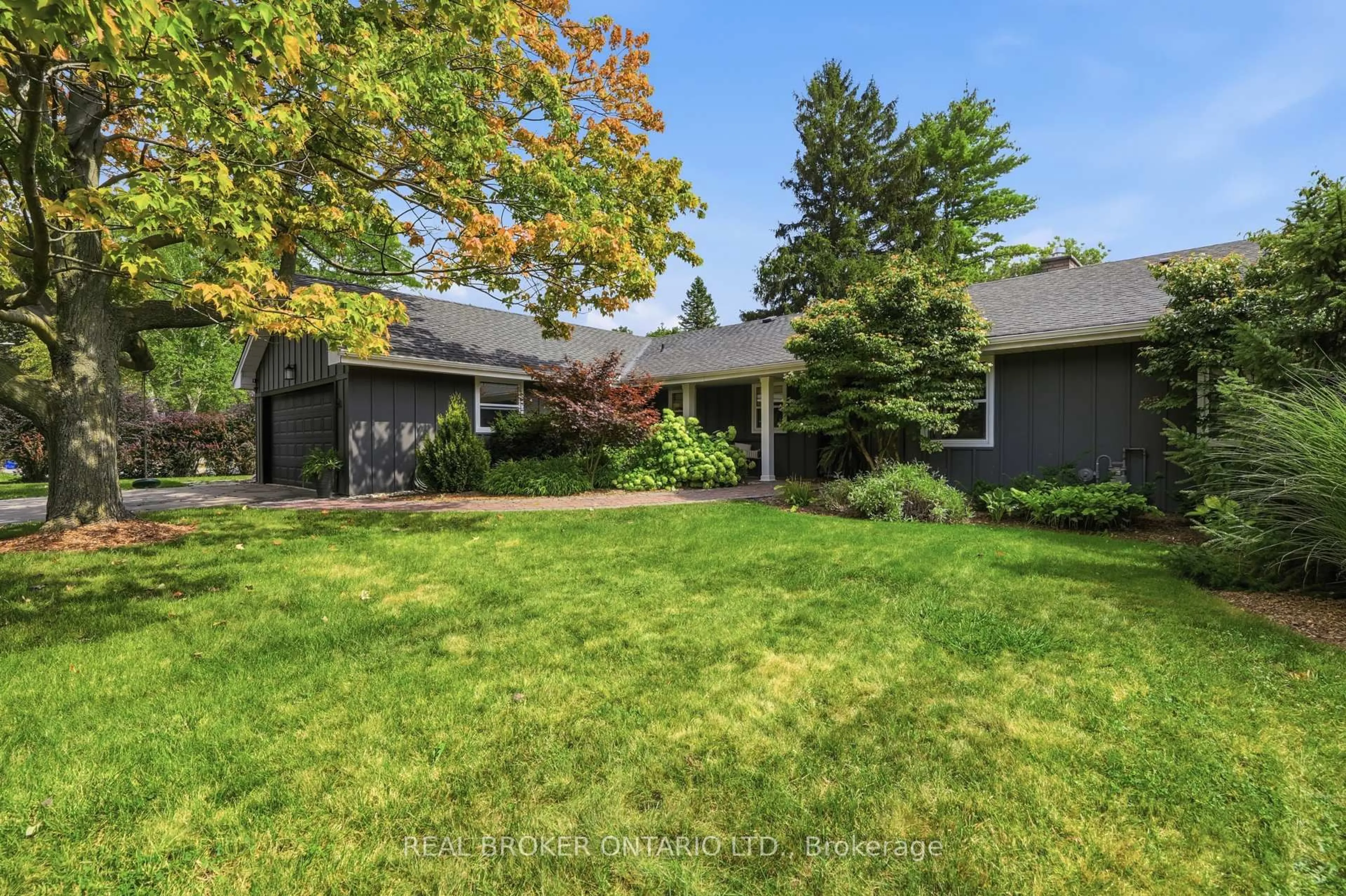A pic from outside/outdoor area/front of a property/back of a property/a pic from drone, unknown for 54 Mayfair Ave, Hamilton Ontario L9H 3L1