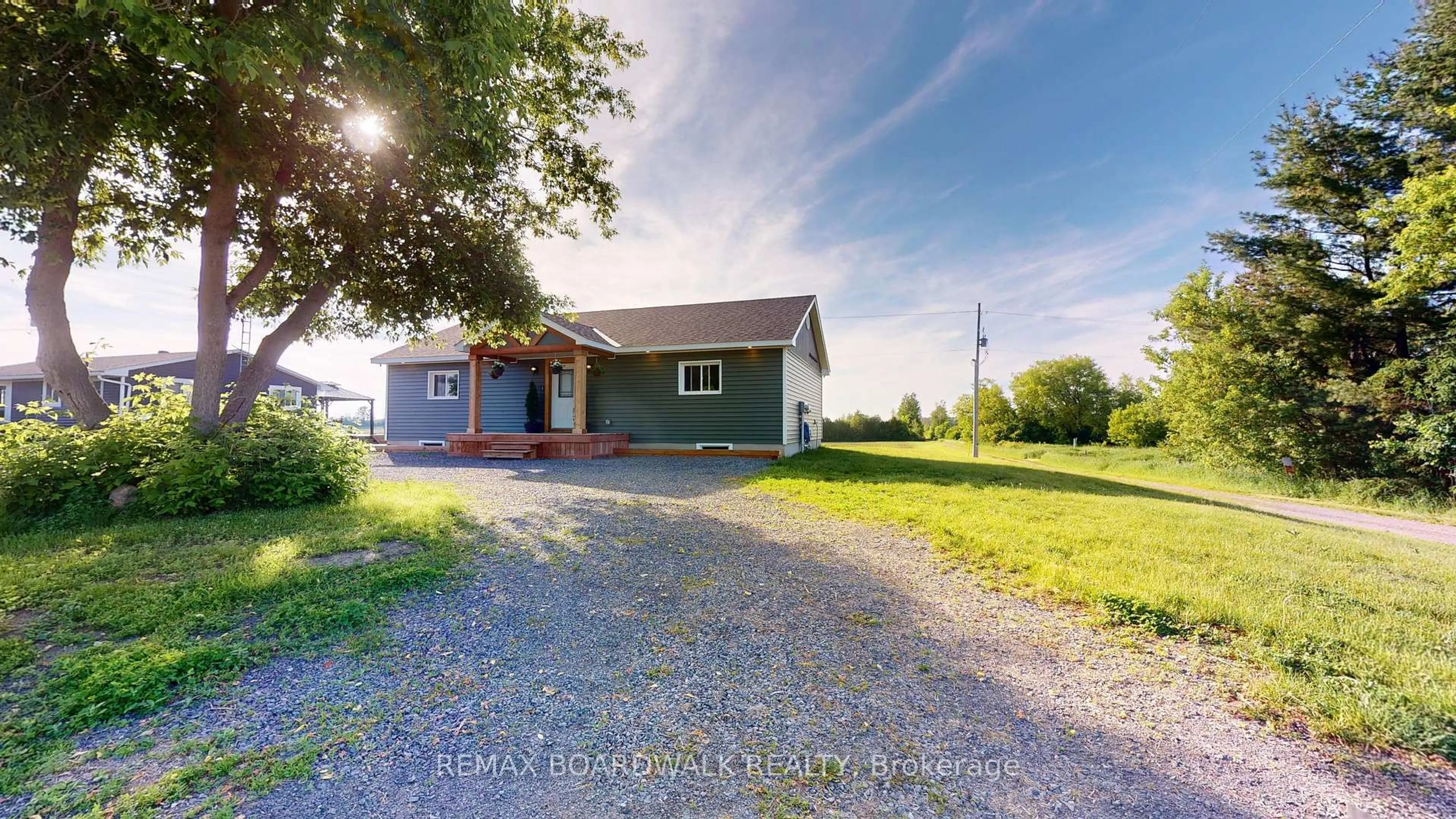 A pic from outside/outdoor area/front of a property/back of a property/a pic from drone, unknown for 1300 Brouseville Rd, Edwardsburgh/Cardinal Ontario K0E 1X0