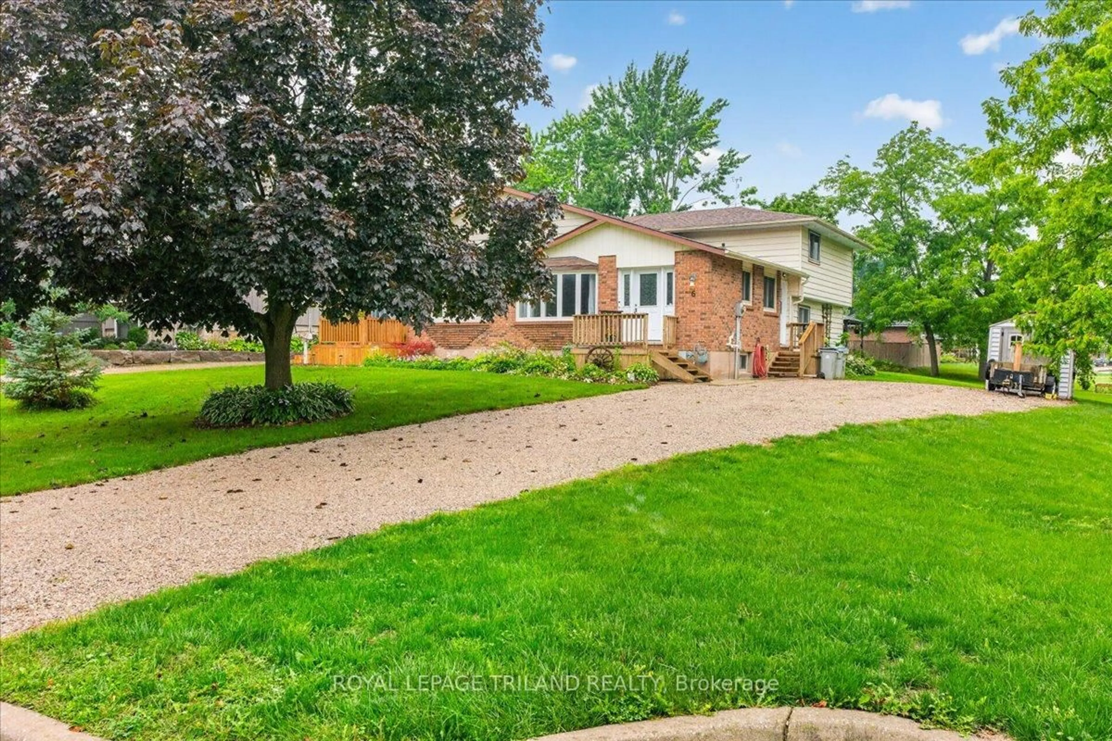 A pic from outside/outdoor area/front of a property/back of a property/a pic from drone, street for 6 Bayley St, Lambton Shores Ontario N0N 1J0