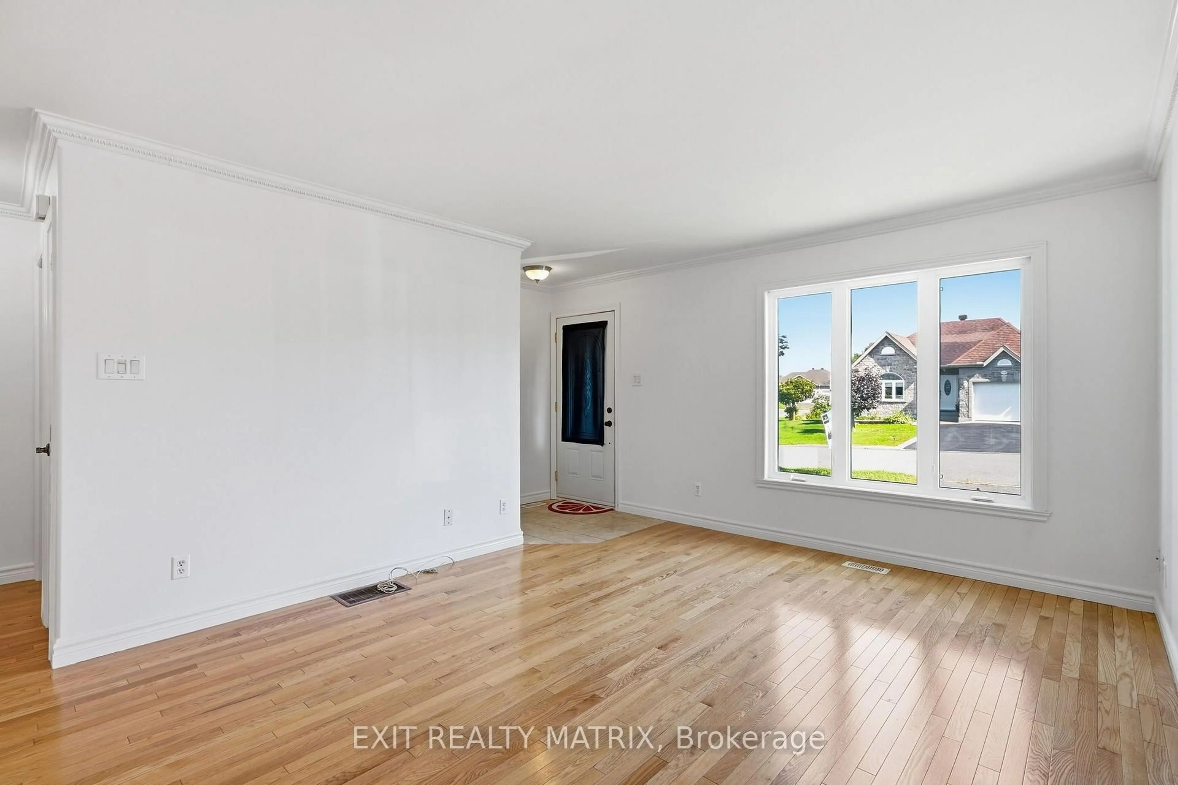 A pic of a room for 432 Marc-Andre St, Hawkesbury Ontario K6A 0A5