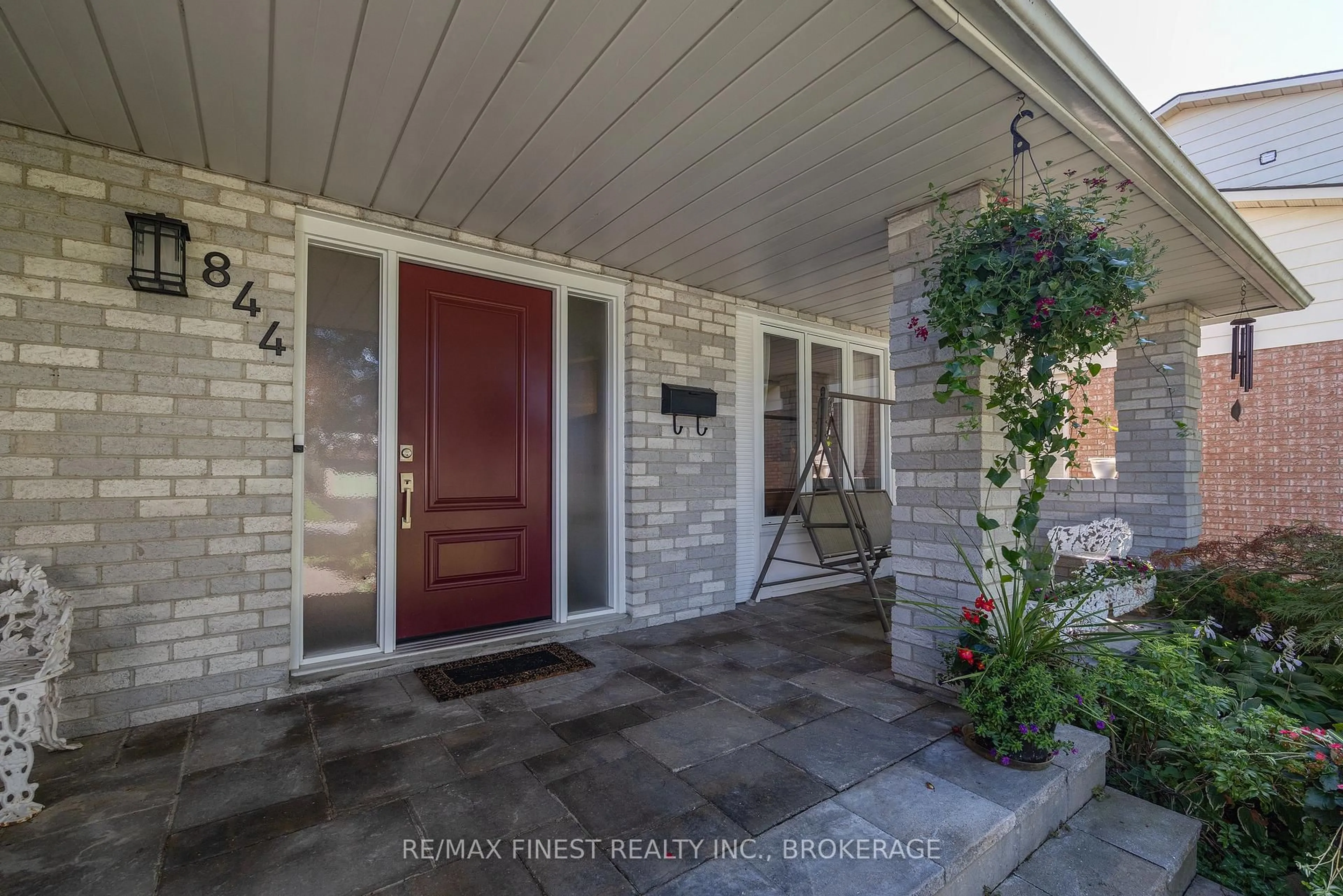 Indoor entryway for 844 PURCELL Cres, Kingston Ontario K7N 1B9