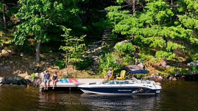 334 Healey Lake Way, The Archipelago 2