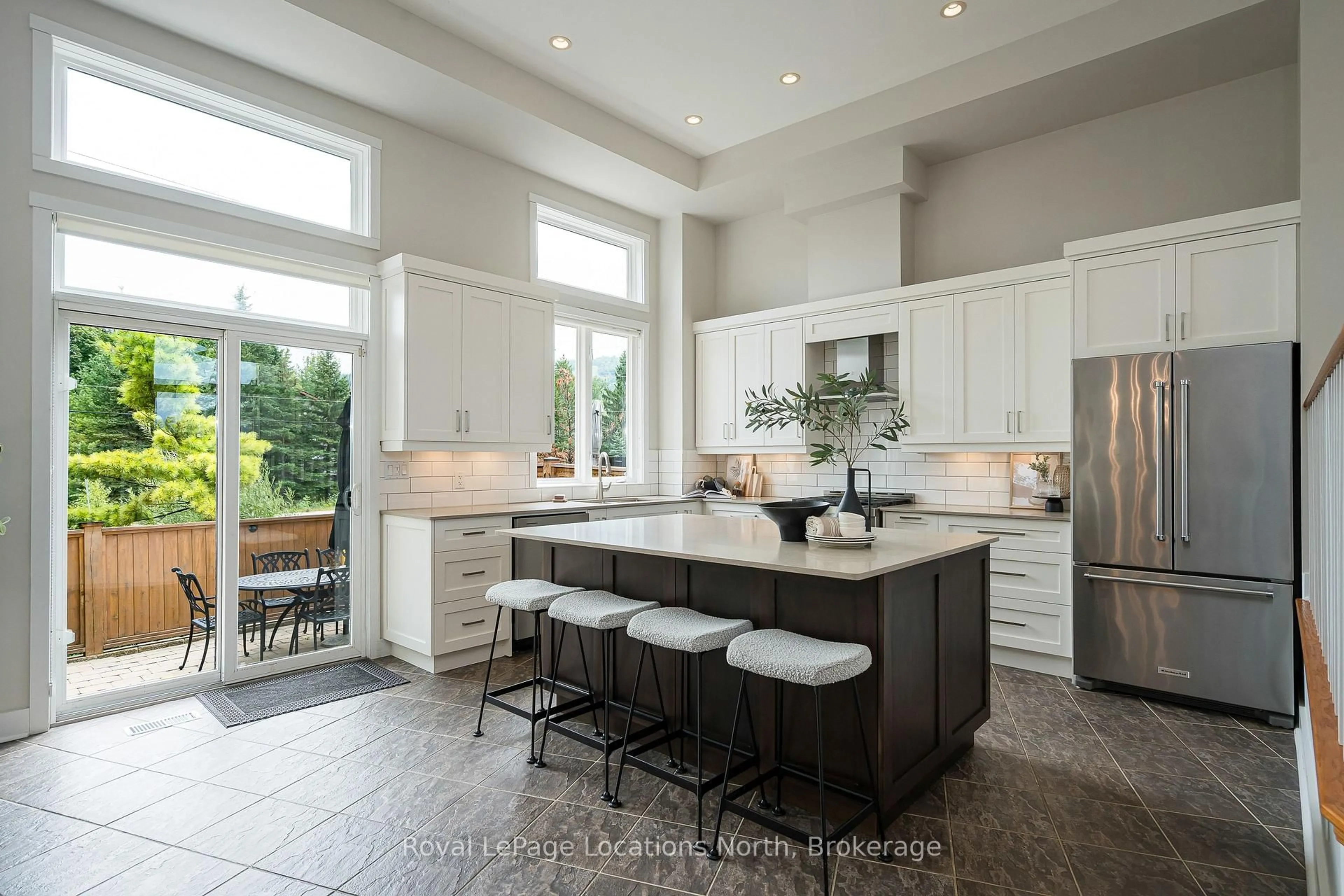 Contemporary kitchen, ceramic/tile floor for 104 Farm Gate Rd #17, Blue Mountains Ontario L9Y 0L7