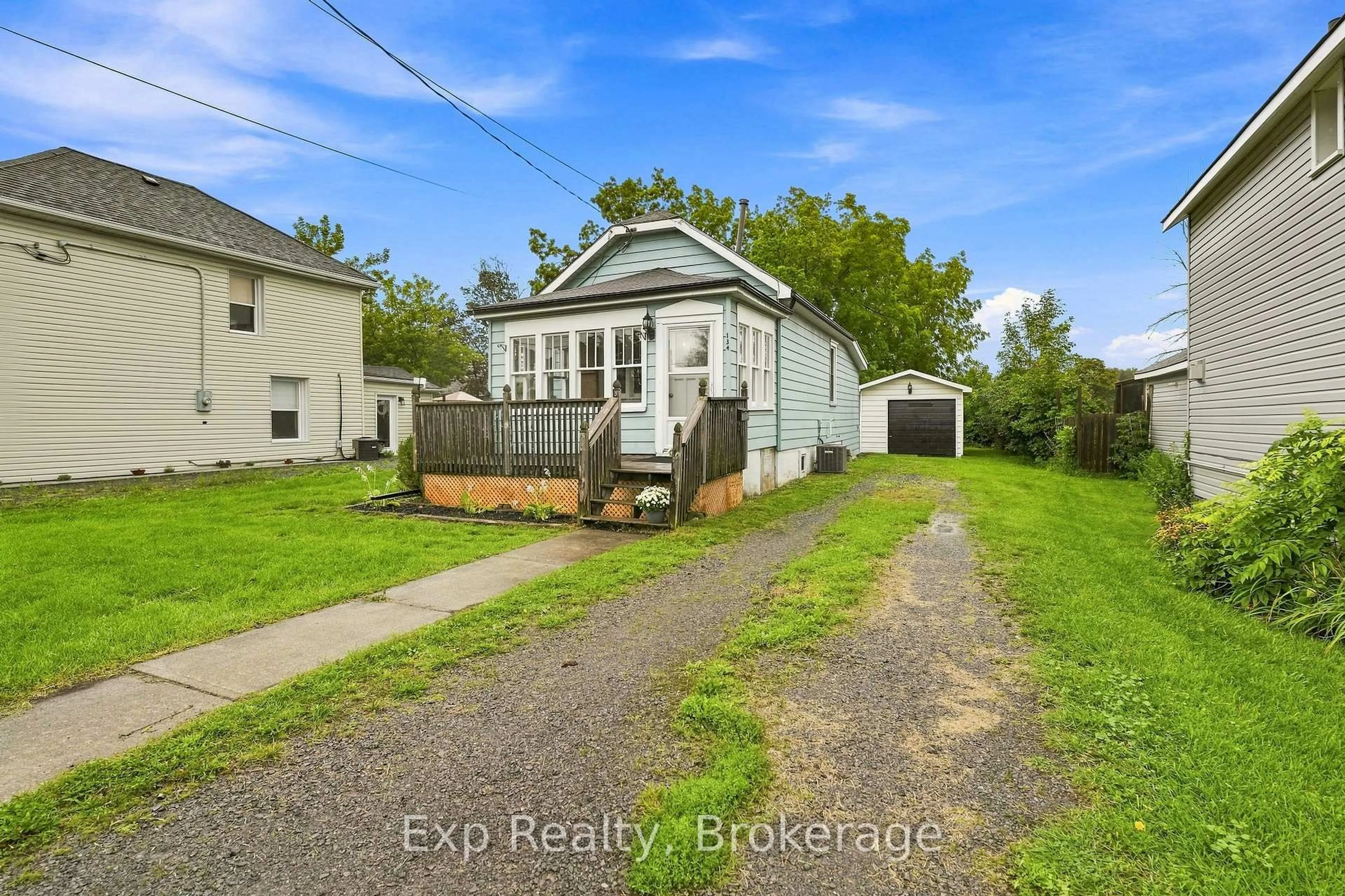 A pic from outside/outdoor area/front of a property/back of a property/a pic from drone, street for 134 Catharine St, Belleville Ontario K8P 1M5