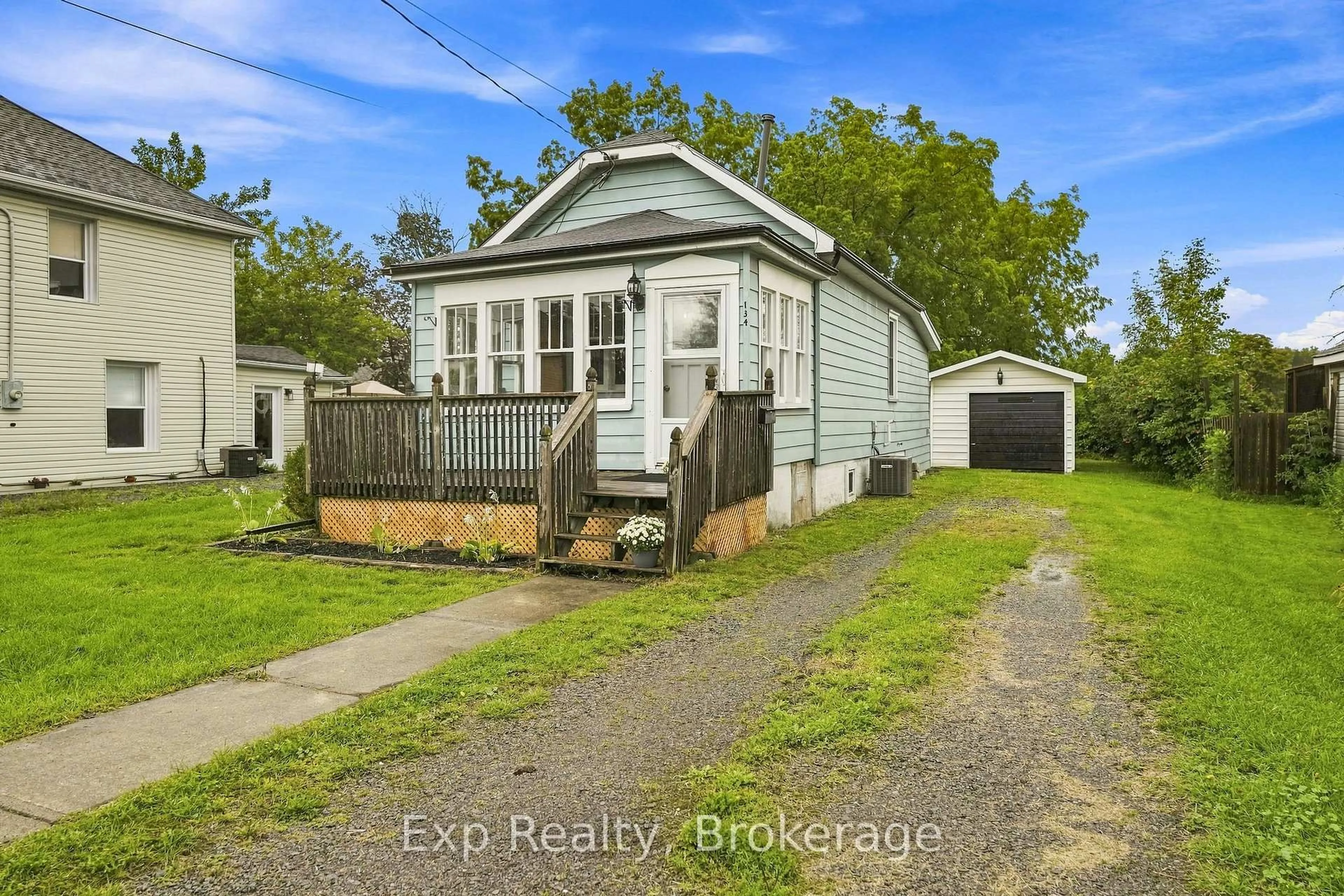 Unknown for 134 Catharine St, Belleville Ontario K8P 1M5