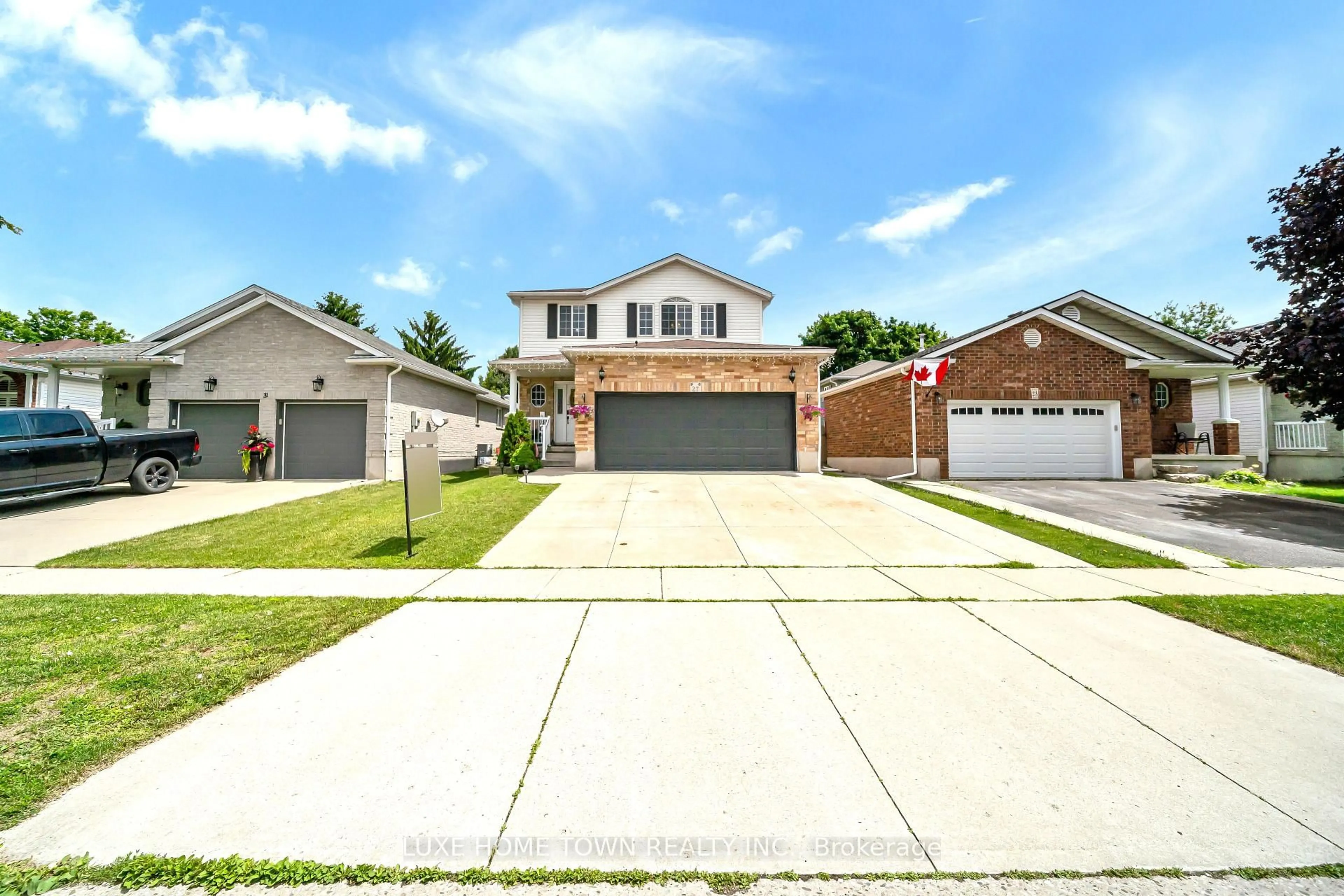 Unknown for 27 Fraserwood Crt, Cambridge Ontario N1S 5B6