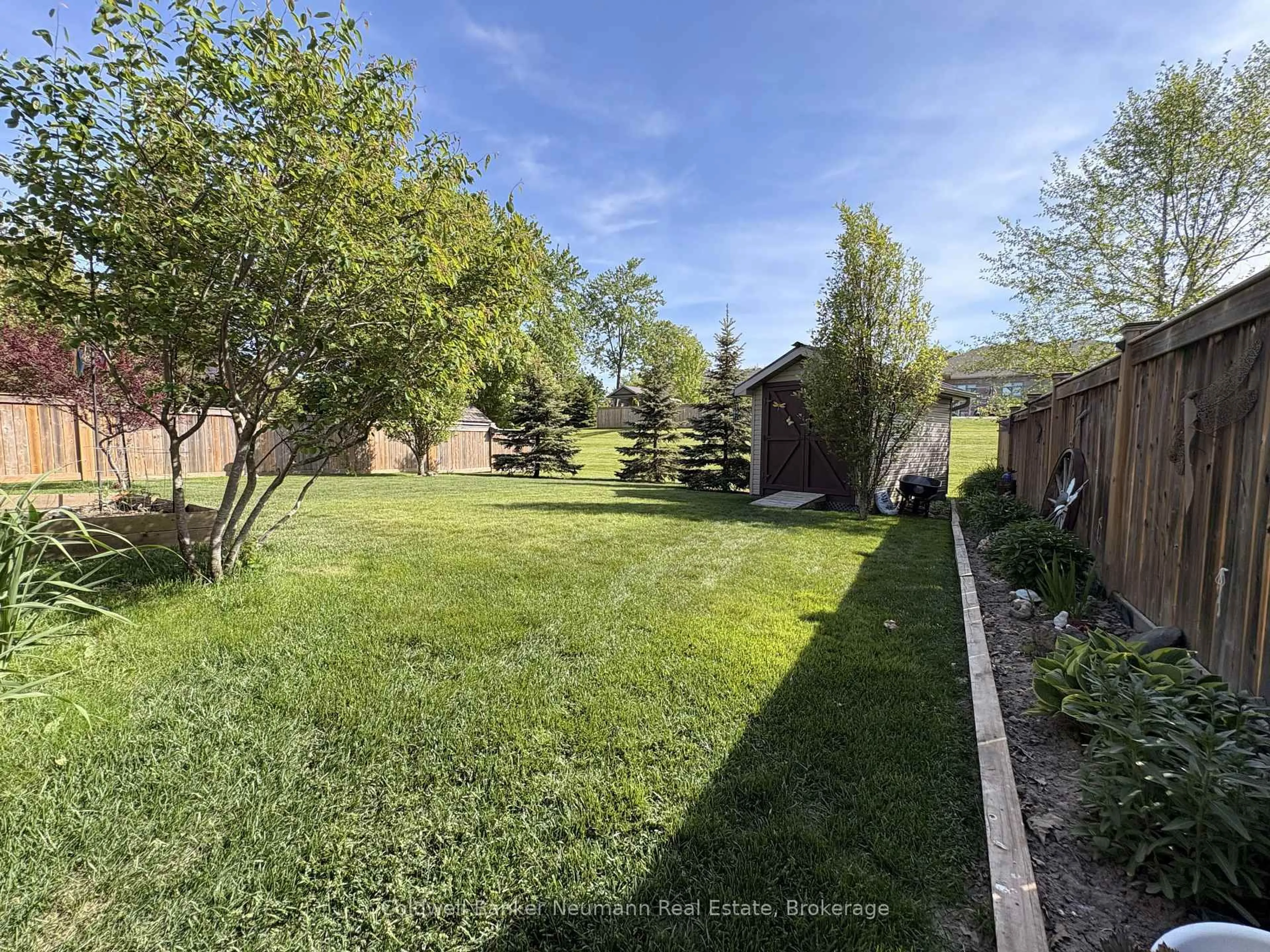 A pic from outside/outdoor area/front of a property/back of a property/a pic from drone, unknown for 12 Brown St, Minto Ontario N0G 1M0