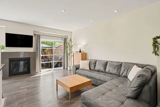 14 Aquamarine Private, Orleans 5