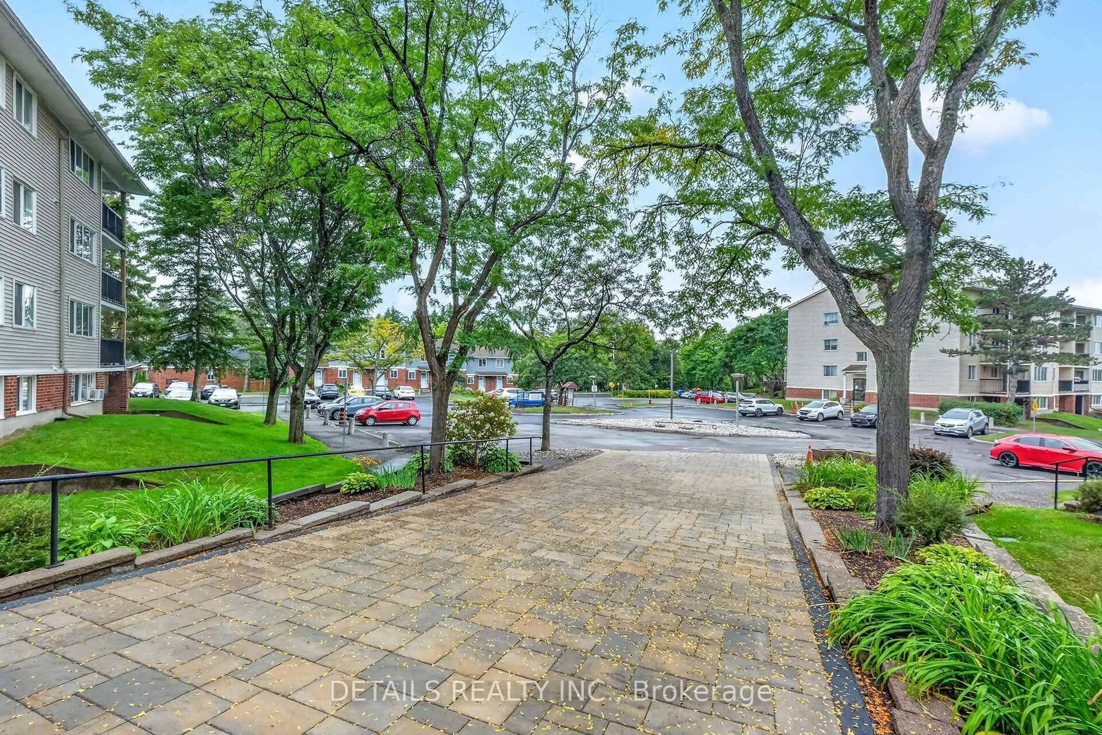 Patio, street for 6532 Bilberry Dr #303, Ottawa Ontario K1C 4N9
