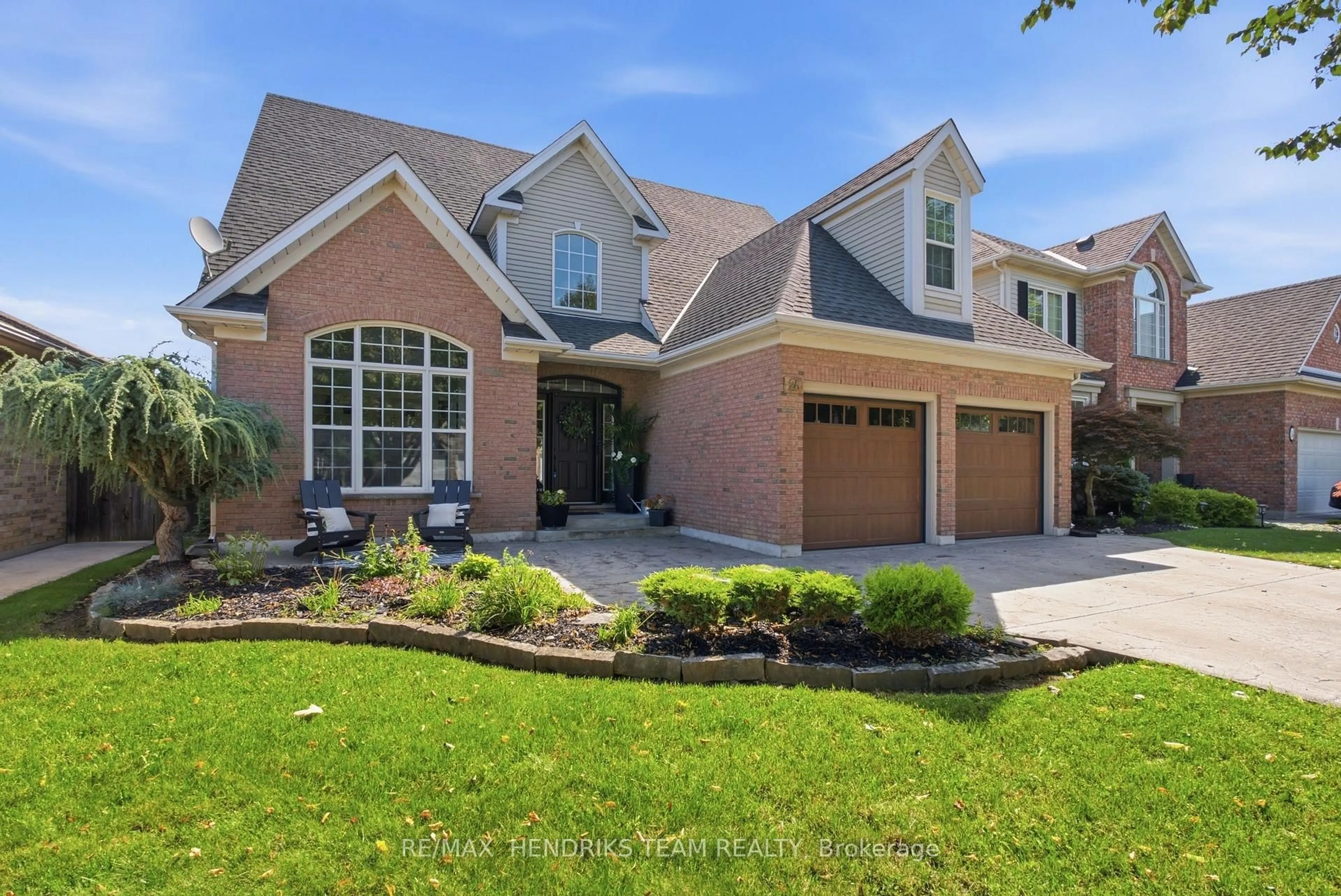 Home with brick exterior material, street for 26 Countryside Dr, St. Catharines Ontario L2W 1C3
