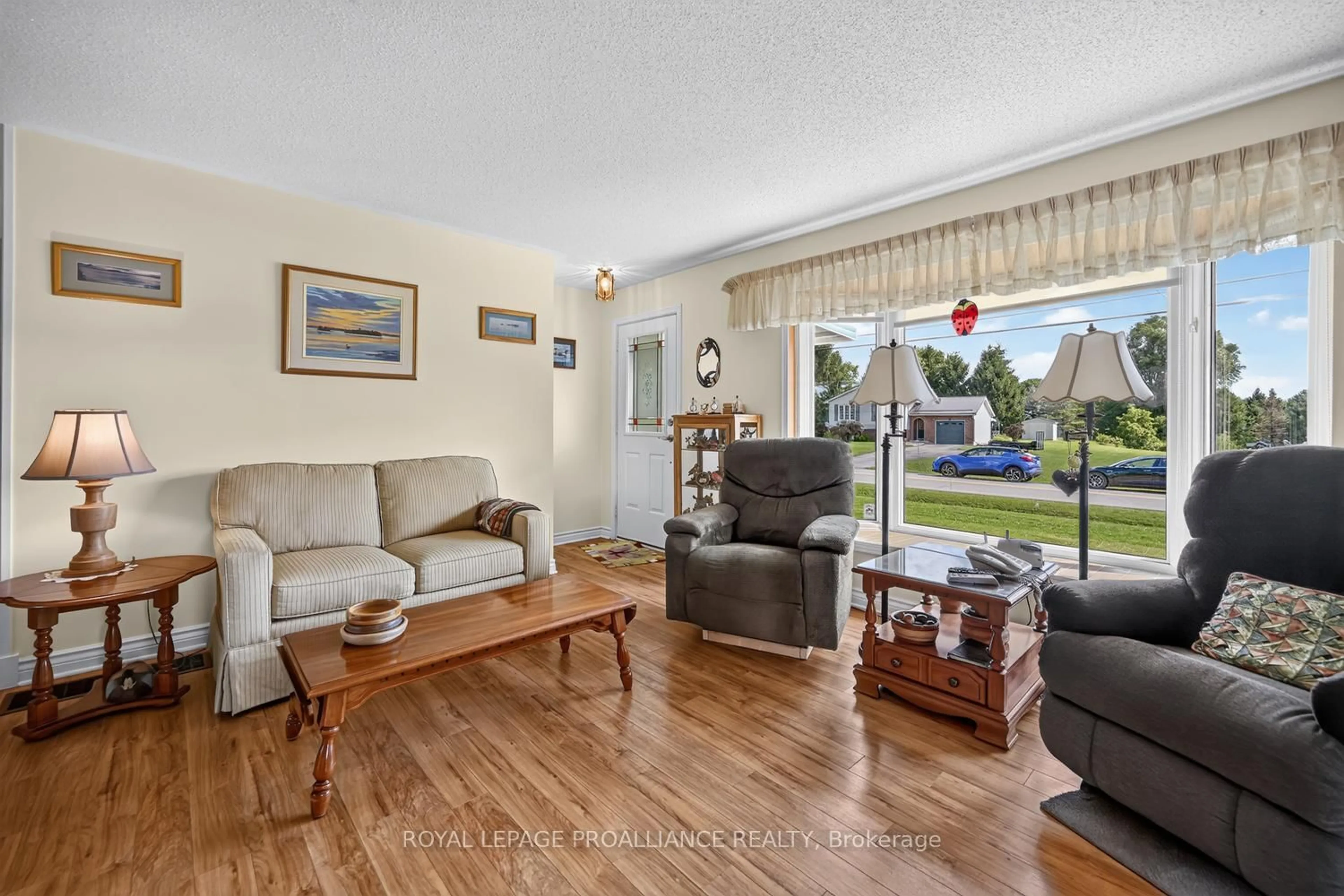 Living room with furniture, unknown for 4506 Airport Rd, Elizabethtown-Kitley Ontario K6T 1A2