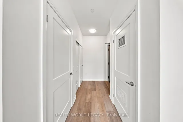 101 Golden Eagle Rd #215, Waterloo 5