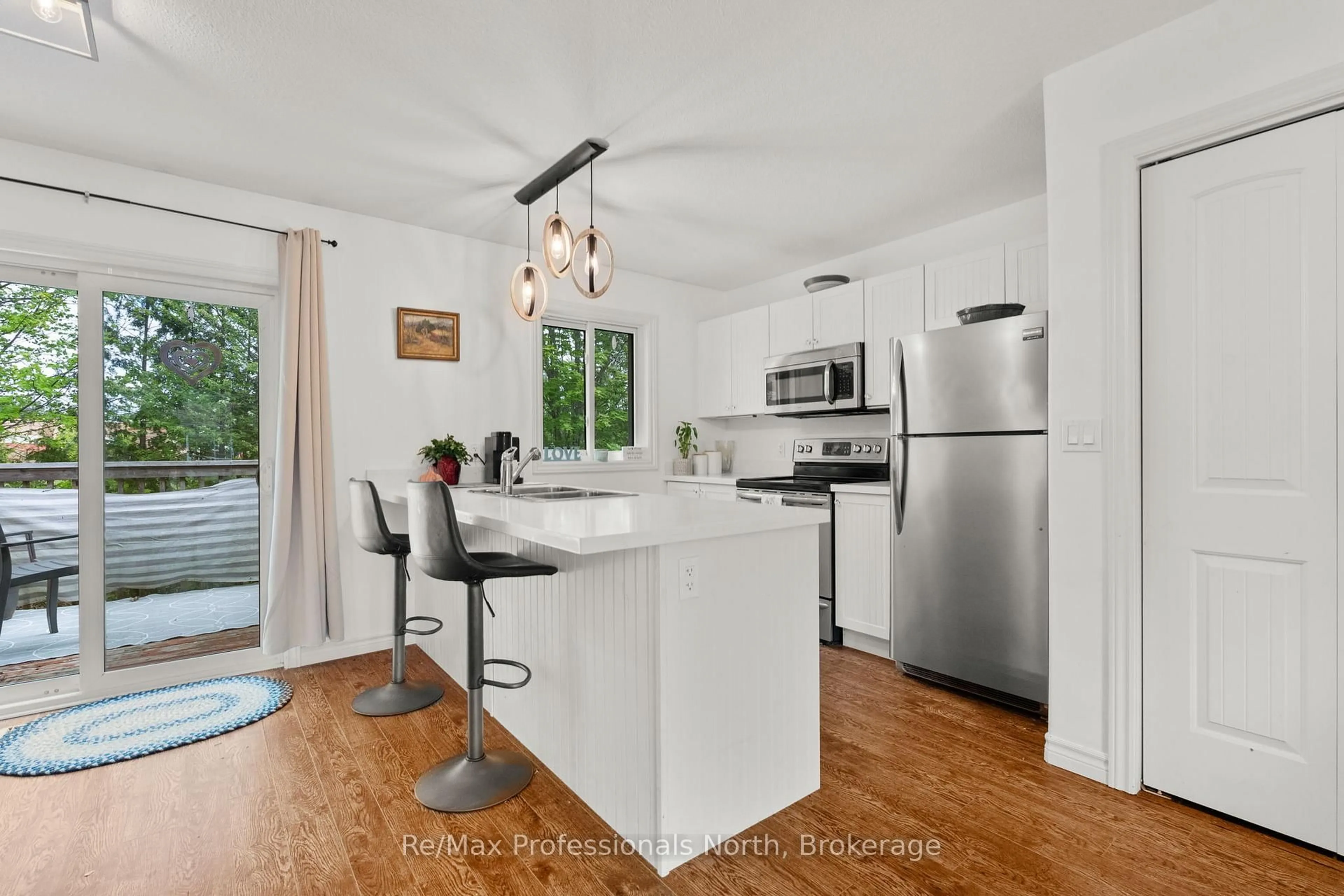 Open concept kitchen, unknown for 200 Pine St #68, Bracebridge Ontario P1L 2H9