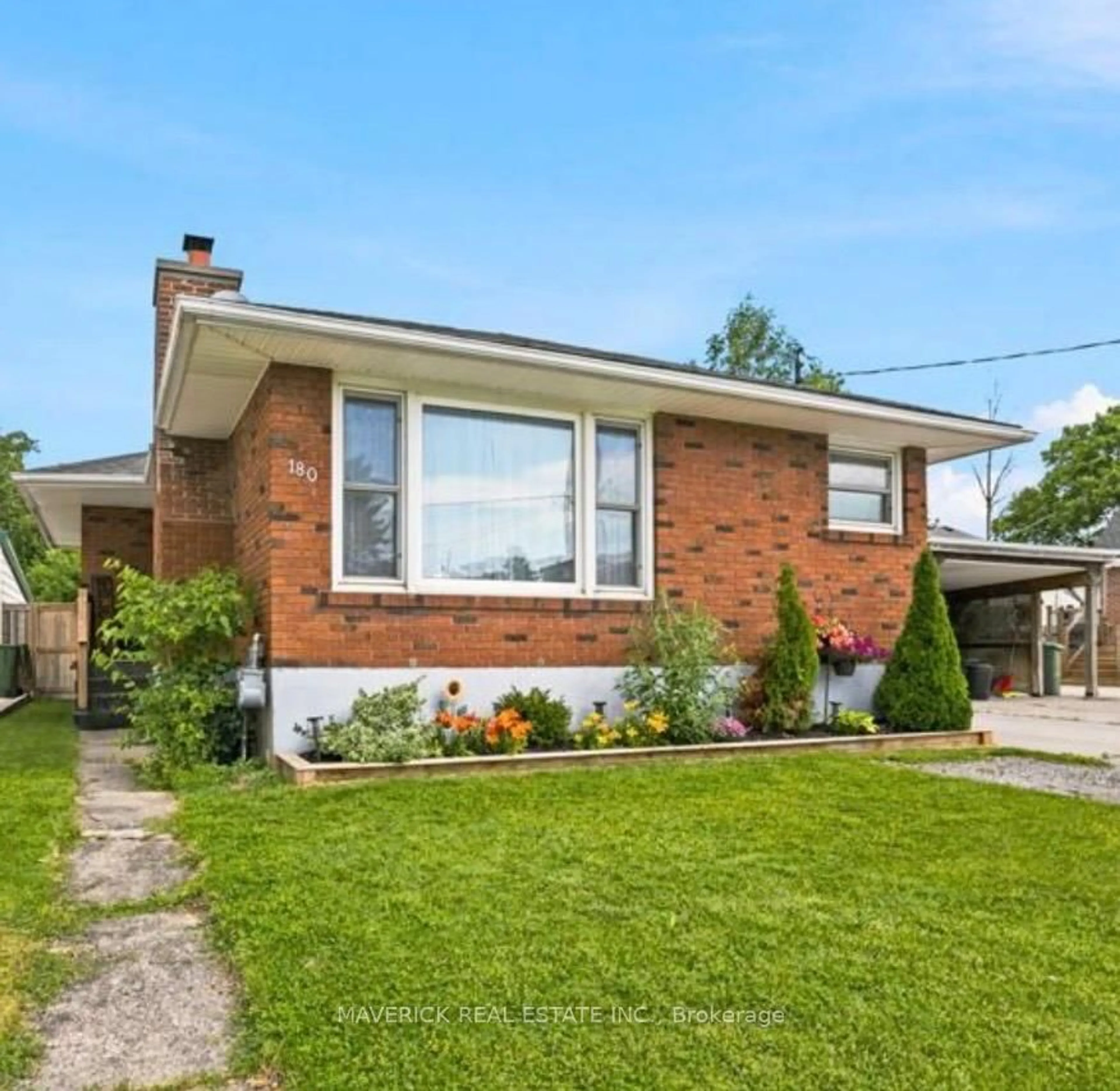 Home with brick exterior material, street for 180 FOREST Ave, St. Thomas Ontario N5R 2K9