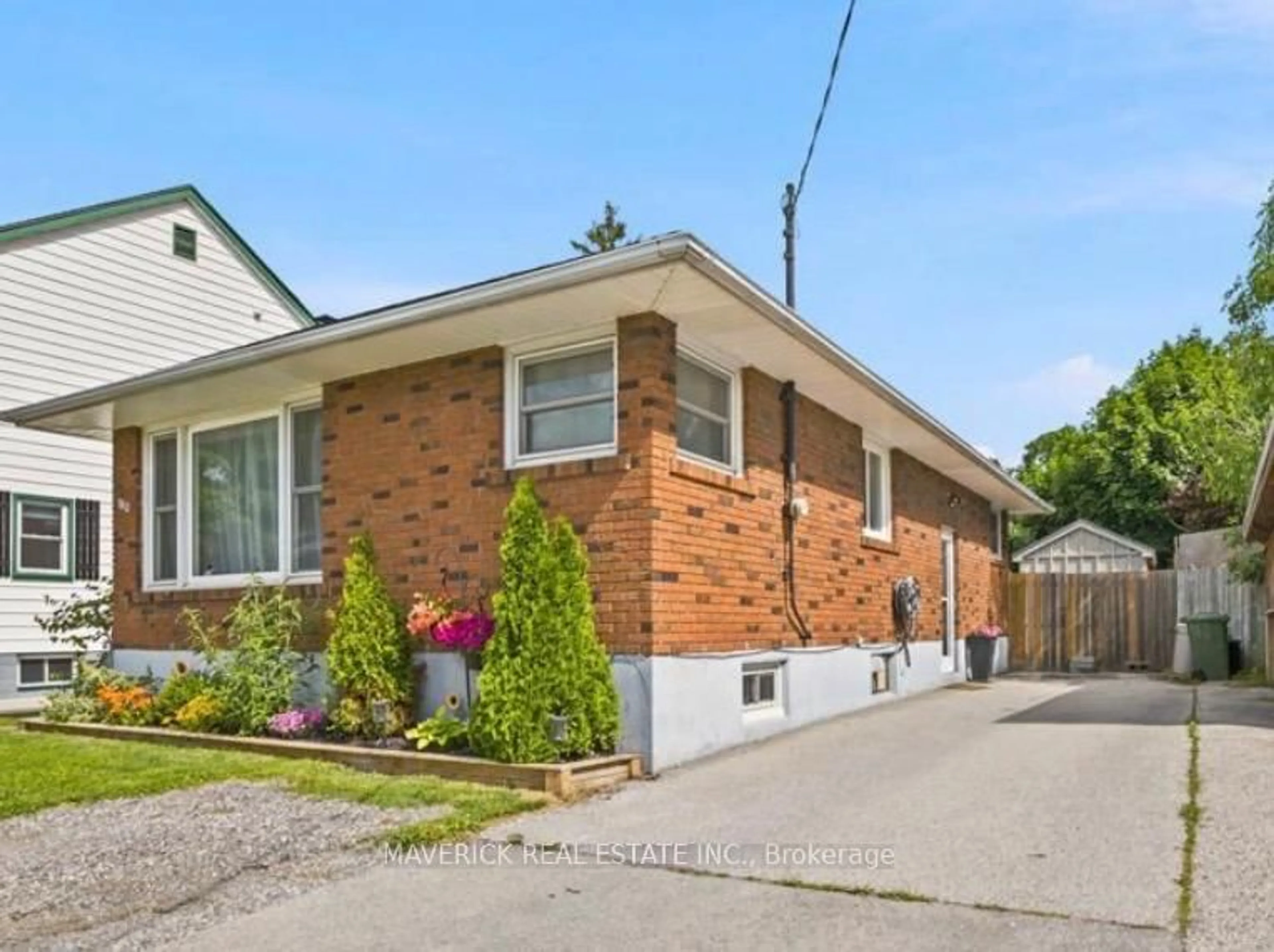 Home with brick exterior material, street for 180 FOREST Ave, St. Thomas Ontario N5R 2K9