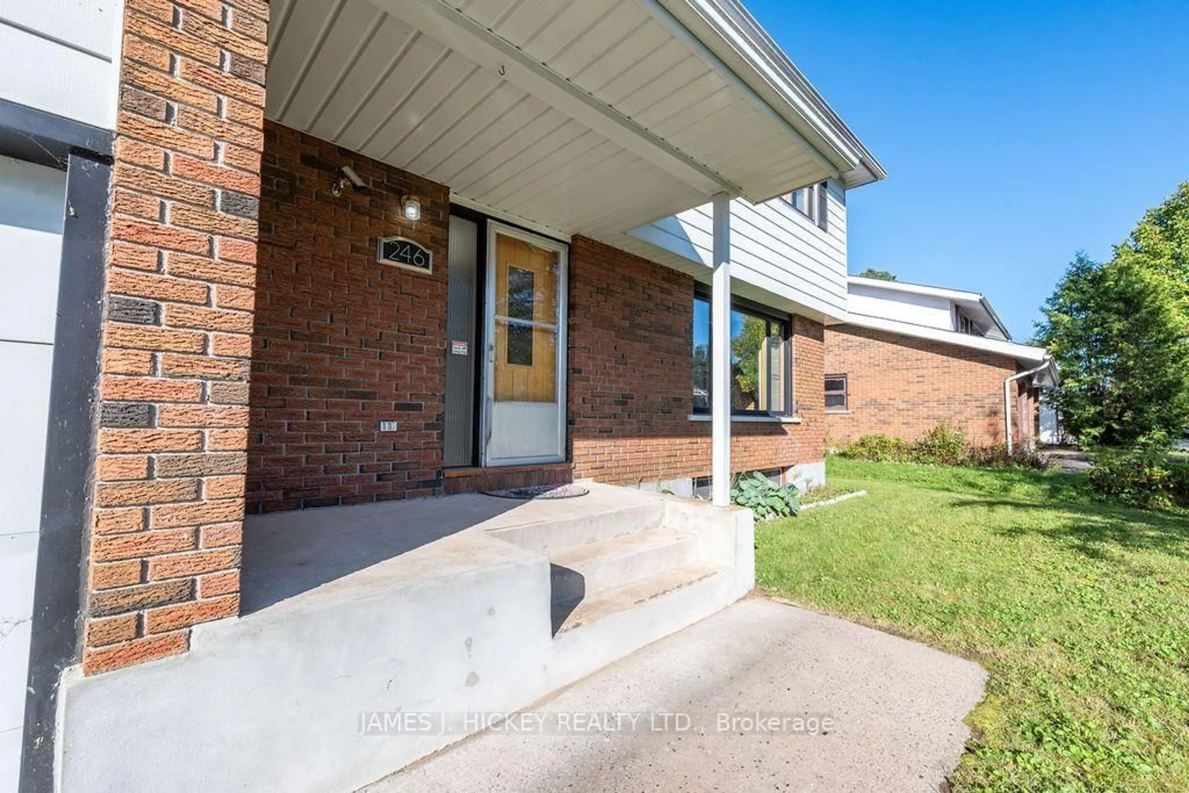 Home with brick exterior material, street for 246 Thomas St, Deep River Ontario K0J 1P0