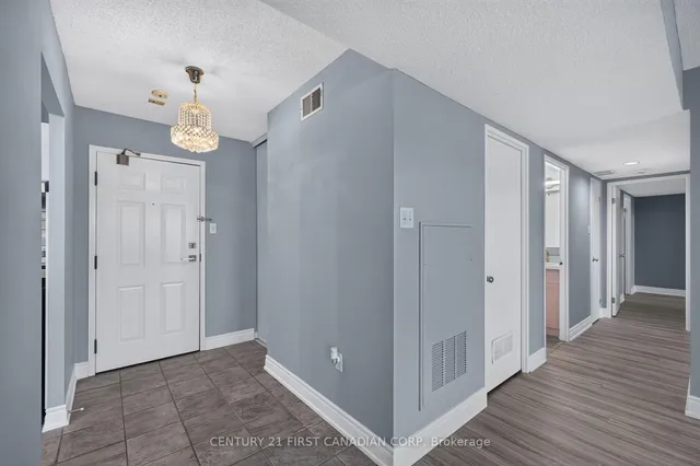 30 Chapman Crt #203, London North 5