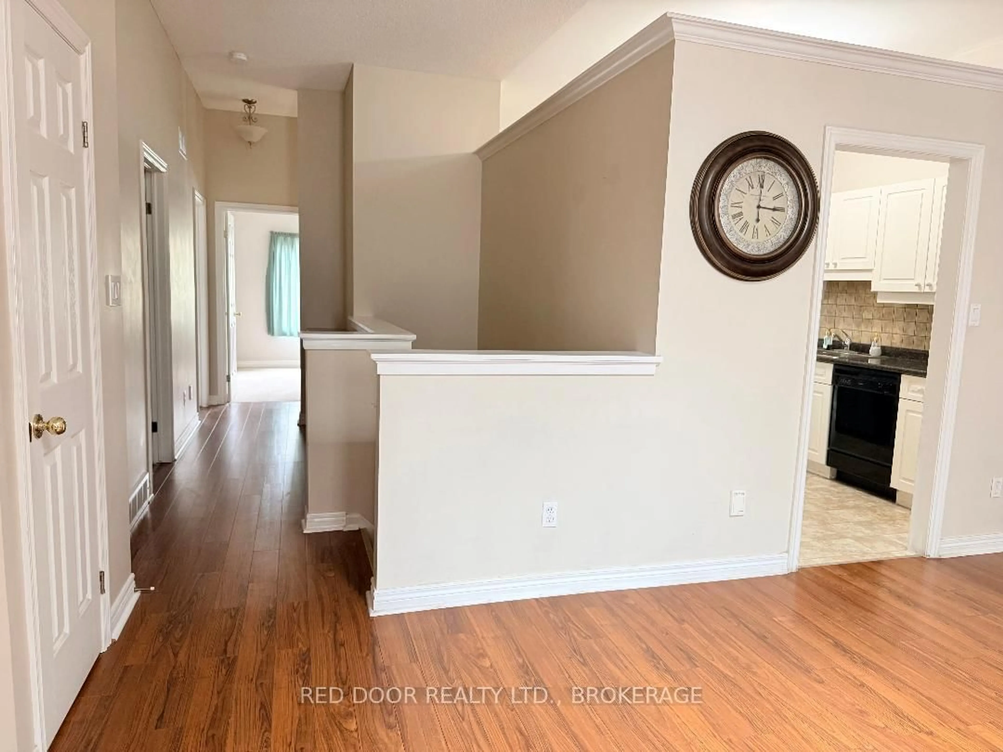 Indoor entryway for 250 North Centre Rd #66, London North Ontario N6G 5A4