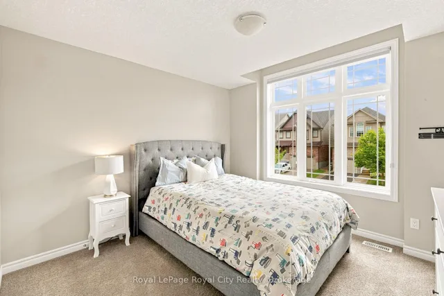 558 Starwood Dr, Guelph 3
