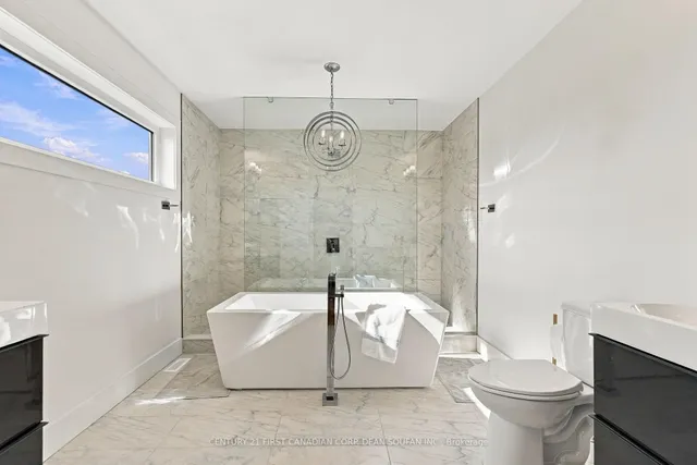 2369 Red Thorne Ave, London South 5