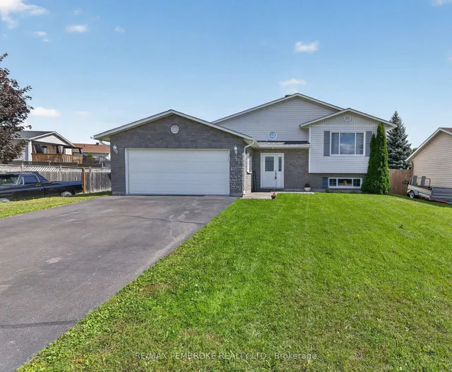 4 Winfield St, Petawawa 3